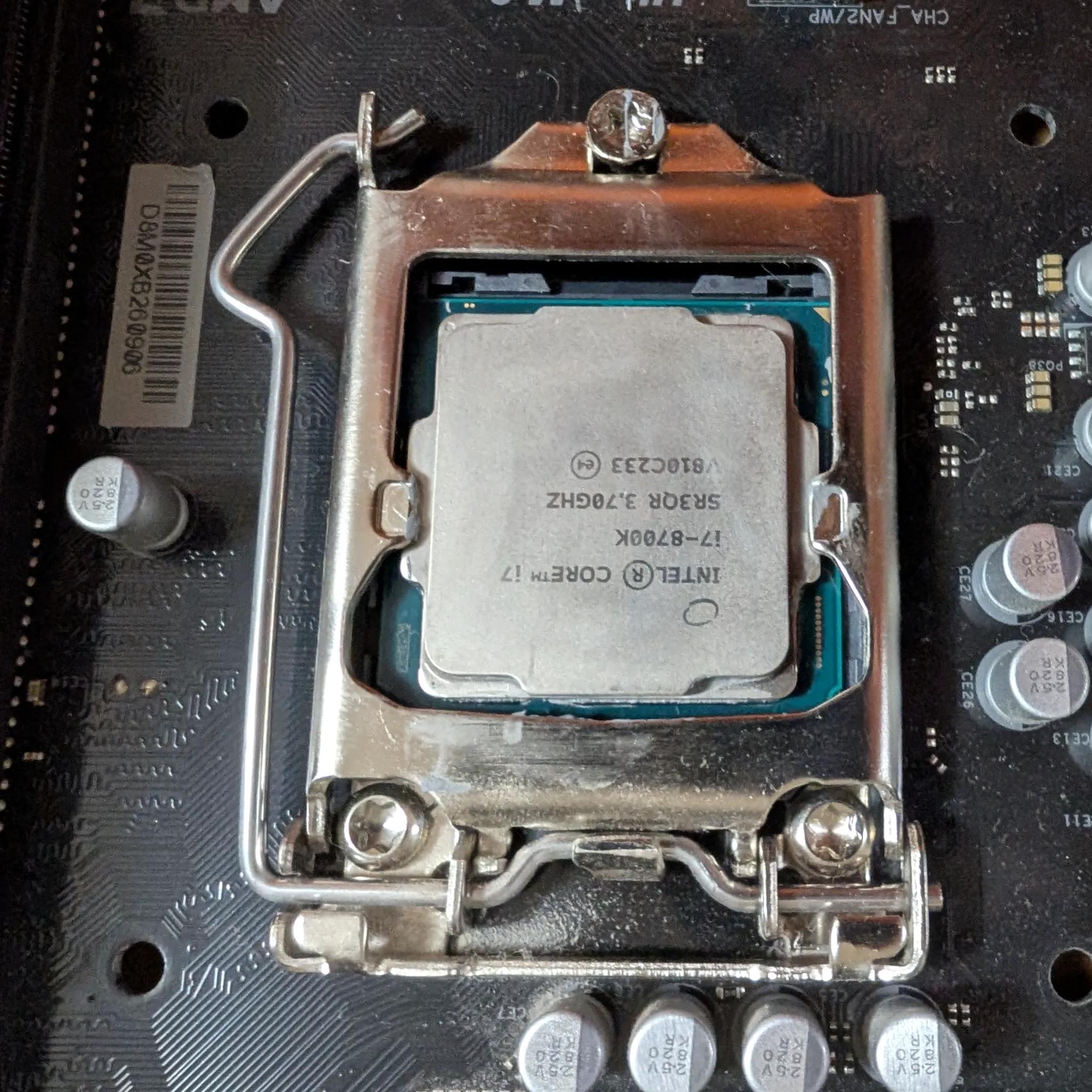 AsRock Z390 Pro4 + Intel Core i7 8700K + 16GB DDR4
