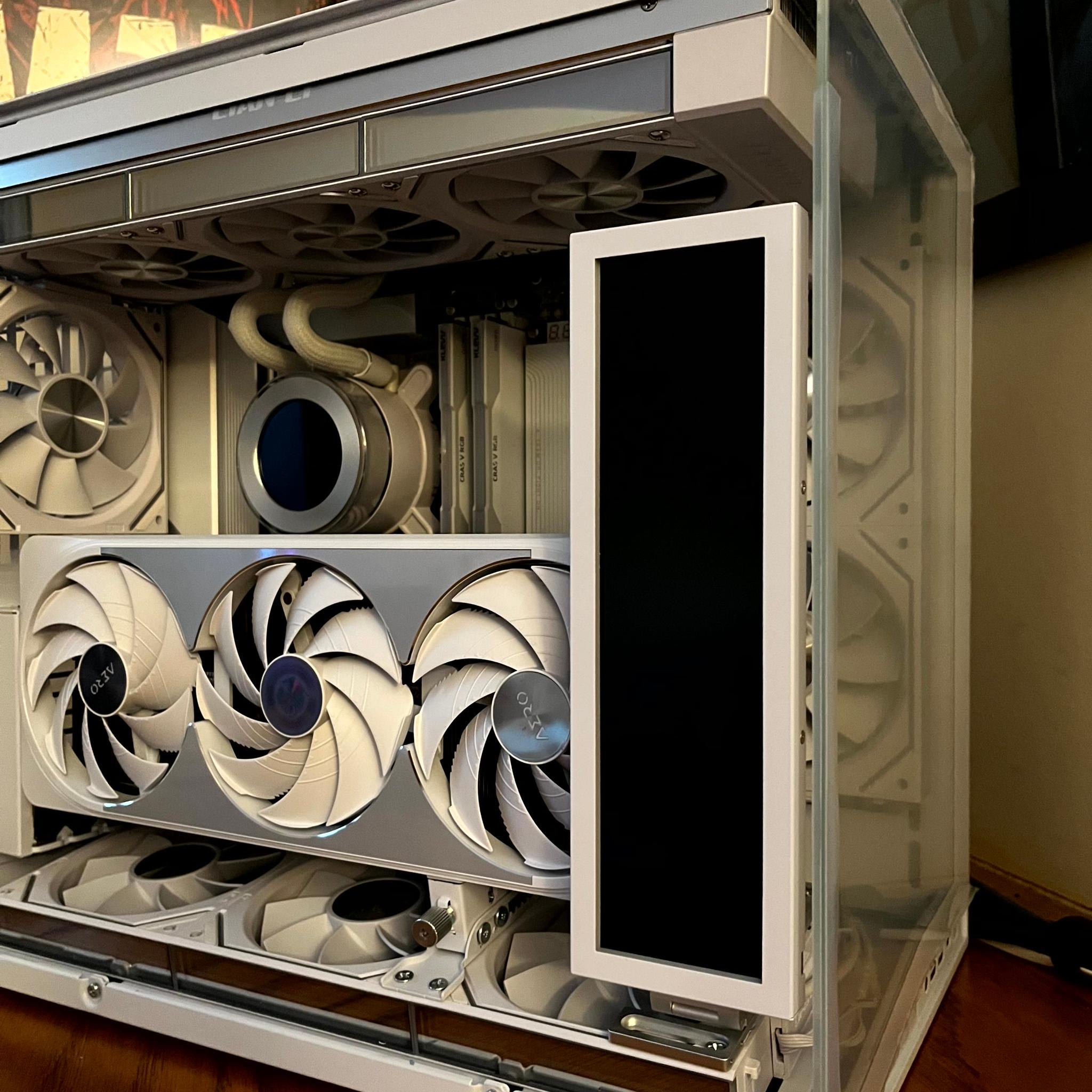 Isbjørn - RTX 5070 Ti OC | Ryzen 7 9800x3d | 2TB NVME | 32GB @6400 MT/sec | 1000W Gold PSU