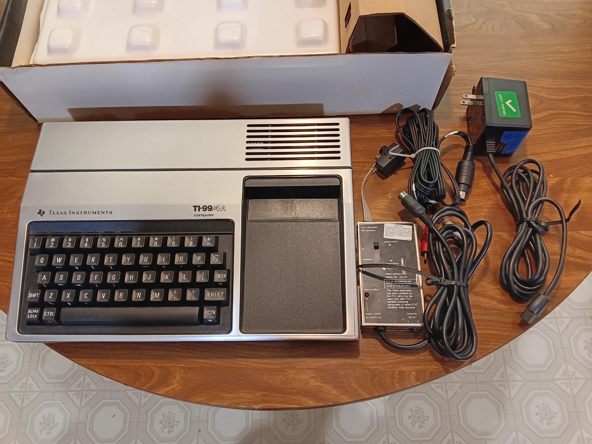 Vintage TI 99-4A Computer System Complete