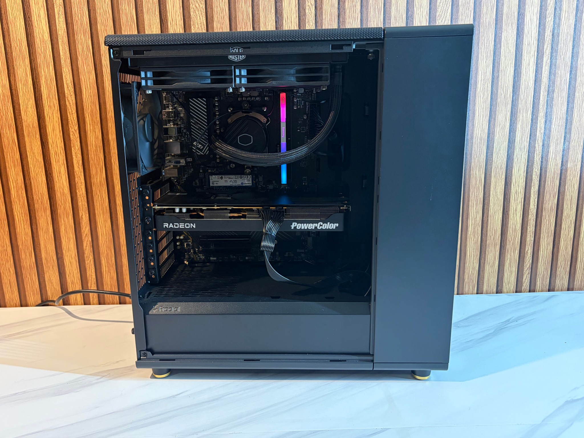 9070 16GB | RYZEN 5 7600X | 24GB DDR5 | 1TB SSD | 850W