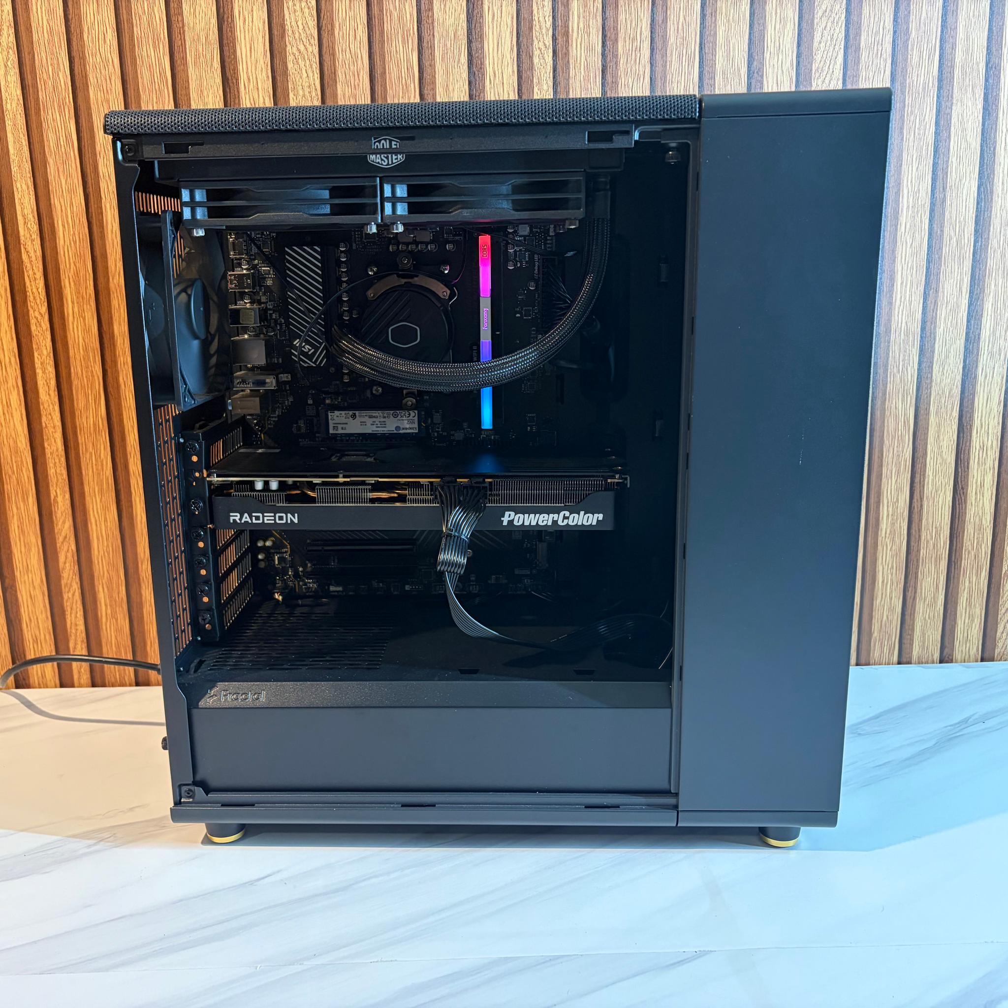 9070 16GB | RYZEN 5 7600X | 24GB DDR5 | 1TB SSD | 850W
