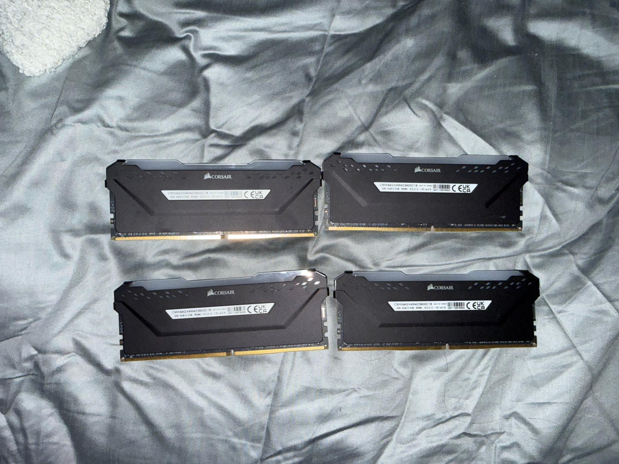 Corsair Vengeance RGB Pro 64GB (4x16GB) DDR4 3600