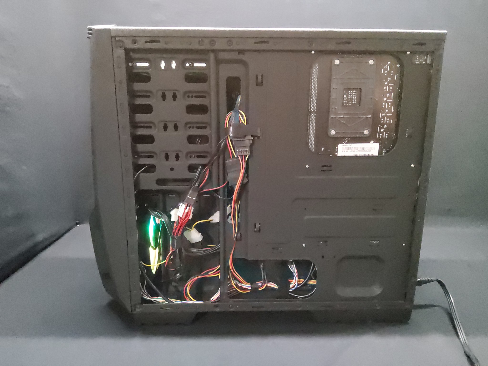 Retro Gaming PC and COD Modern Warfare boxed DVD