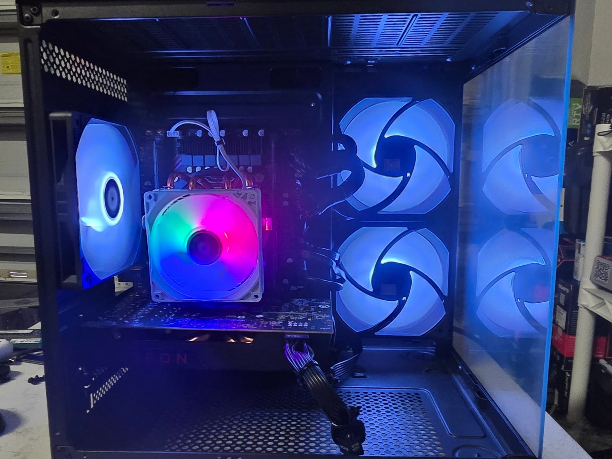 🔥 1080p Gaming PC – RX 580 8GB | 16GB RAM | 6 Core Xeon | 1.2TB SSD + HDD | Clean Fishtank Case
