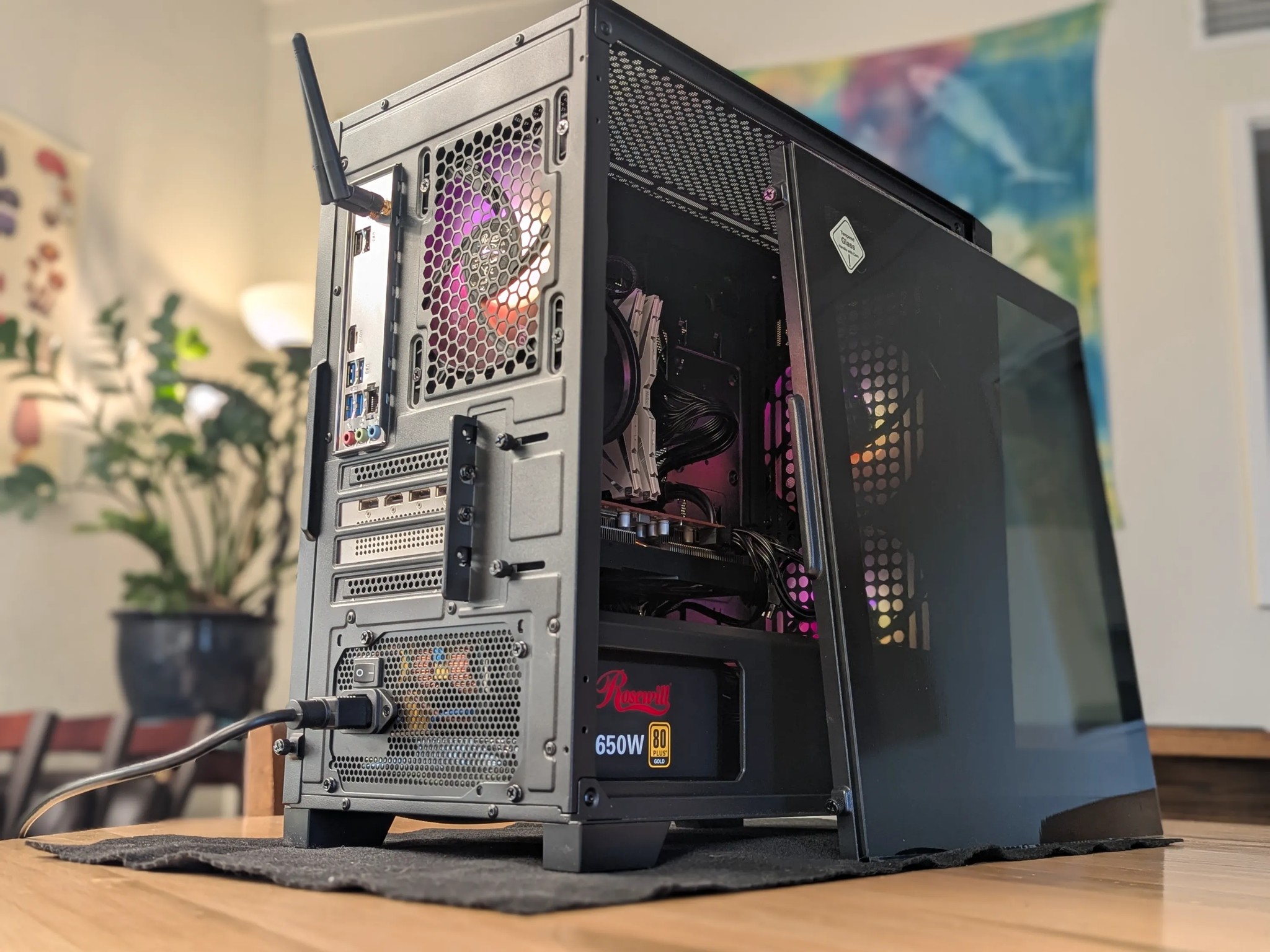Hydra – 5700 XT / Ryzen 5 5500 – 16GB RAM, 1TB NVMe, 650W Gold – MicroATX Gaming PC