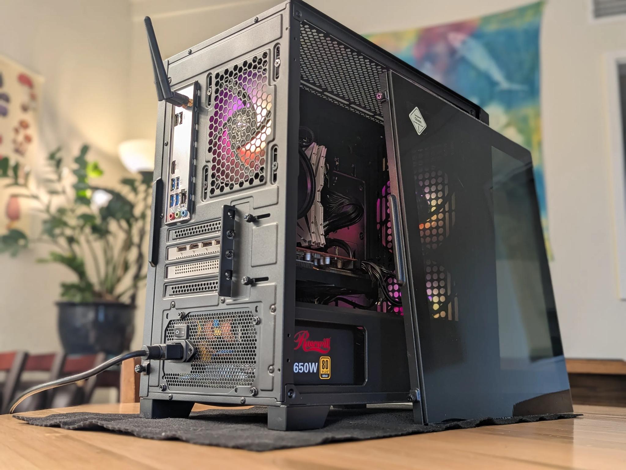 Hydra – 5700 XT / Ryzen 5 5500 – 16GB RAM, 1TB NVMe, 650W Gold – MicroATX Gaming PC