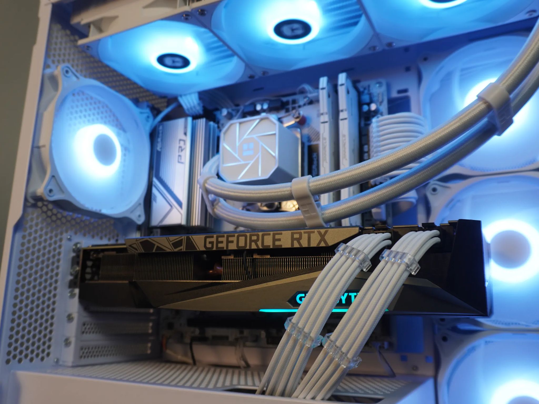 🤍AESTHETIC BEAST🤍 1440p Ready 💚 RTX 3080 10GB 🧡 Ryzen 7 5800x3d | 32GB DDR4 | 1TB NVME | WIFI