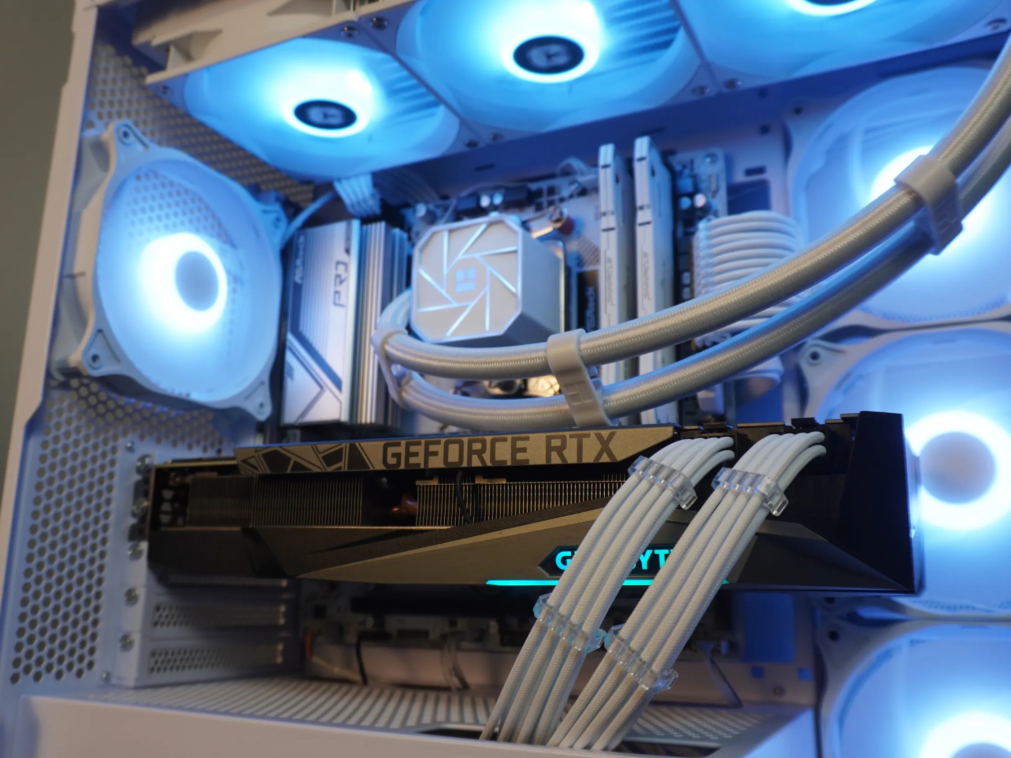 🤍AESTHETIC BEAST🤍 1440p Ready 💚 RTX 3080 10GB 🧡 Ryzen 7 5800x3d | 32GB DDR4 | 1TB NVME | WIFI