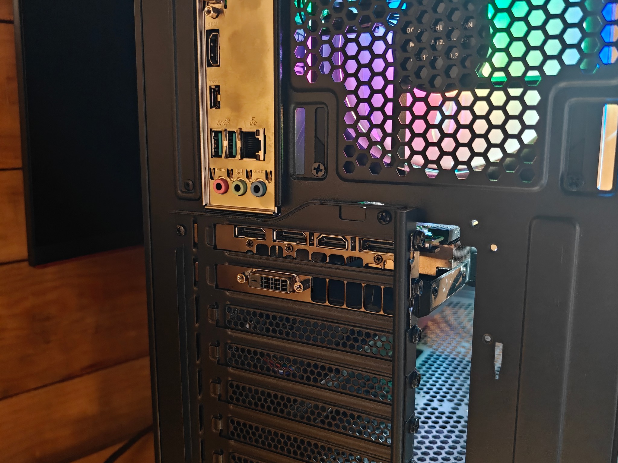 BUDGET GAMING PC Windows 11, i5-9400f, GTX 1070, 16GB RAM, 512GB M.2