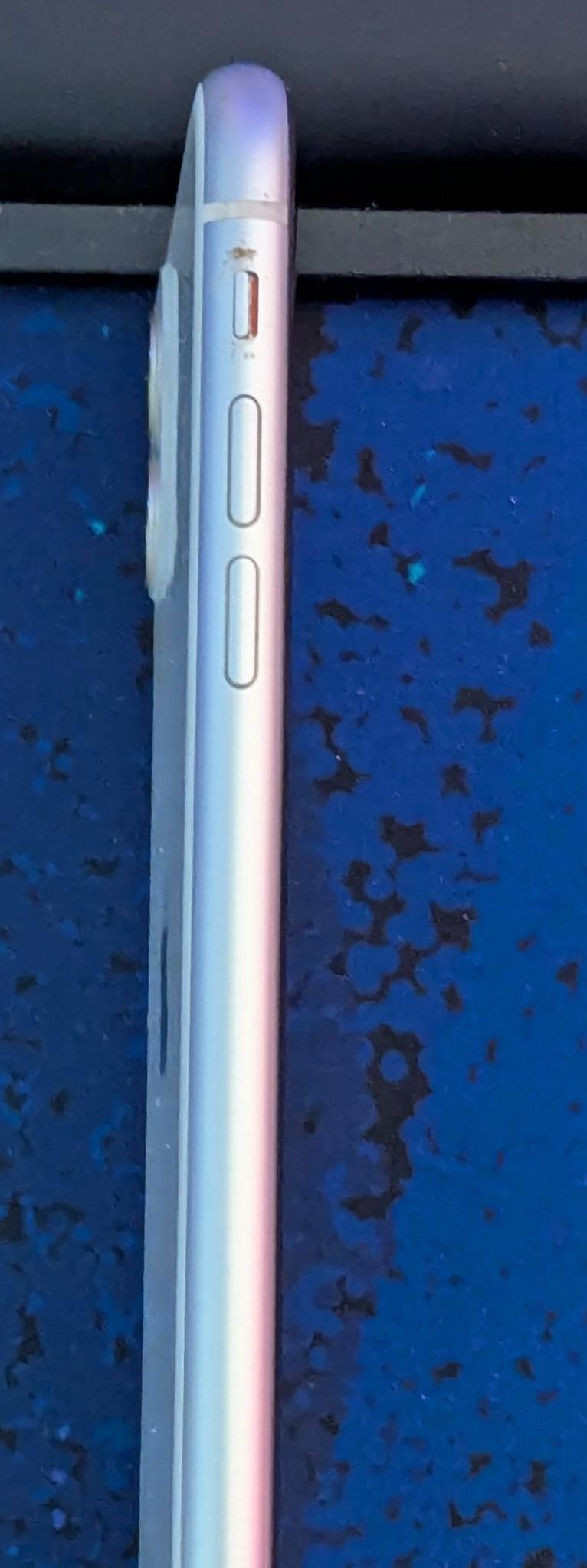 iPhone 11 - 64 GB - White - Verizon