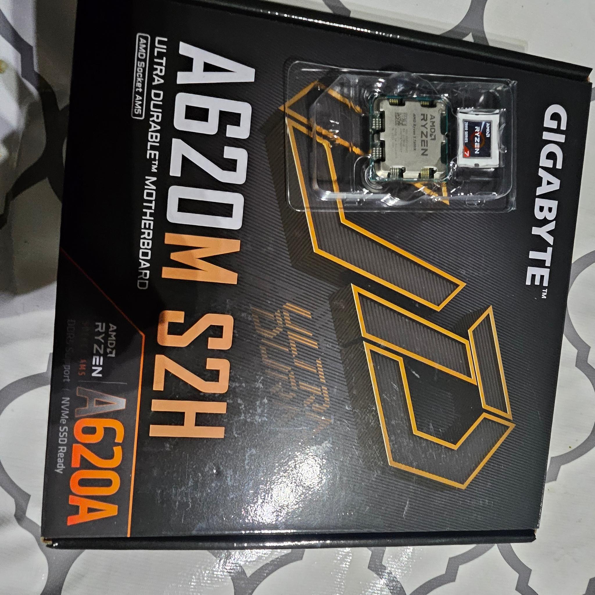 AMD Ryzen 5 7600X + Gigabyte A620M S2H AM5 CPU/Motherboard Combo - Works