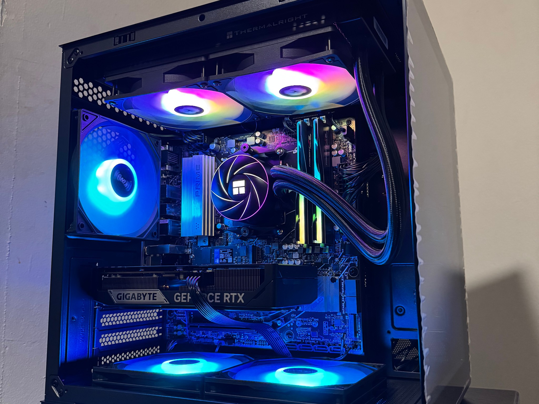 Ryzen 7 9700X / RTX 5060 Ti 16GB Gaming PC