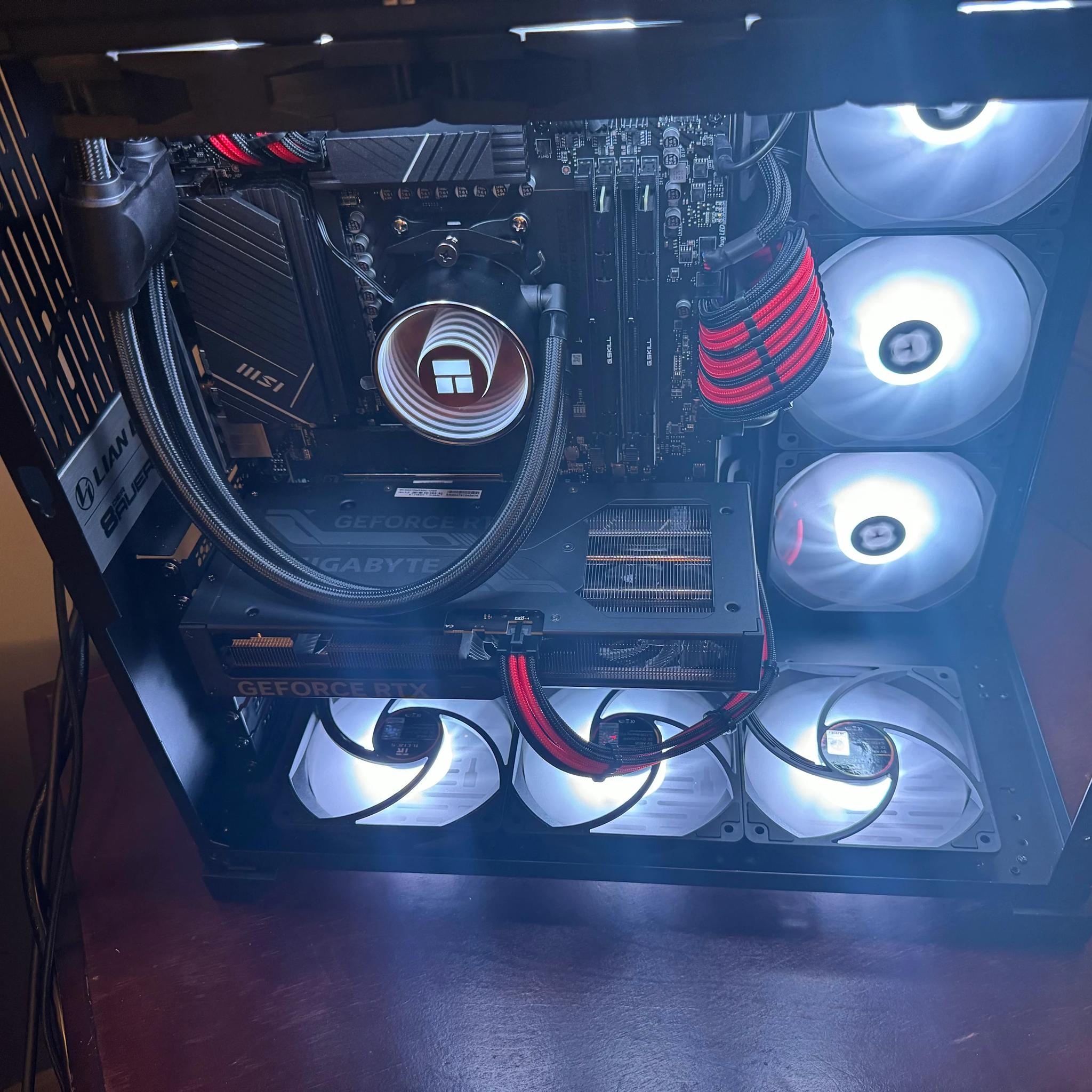 ⬛️Black Box⬛️ RTX 4070 | Ryzen 7 7700X | 32GB DDR5 | 1TB SSD