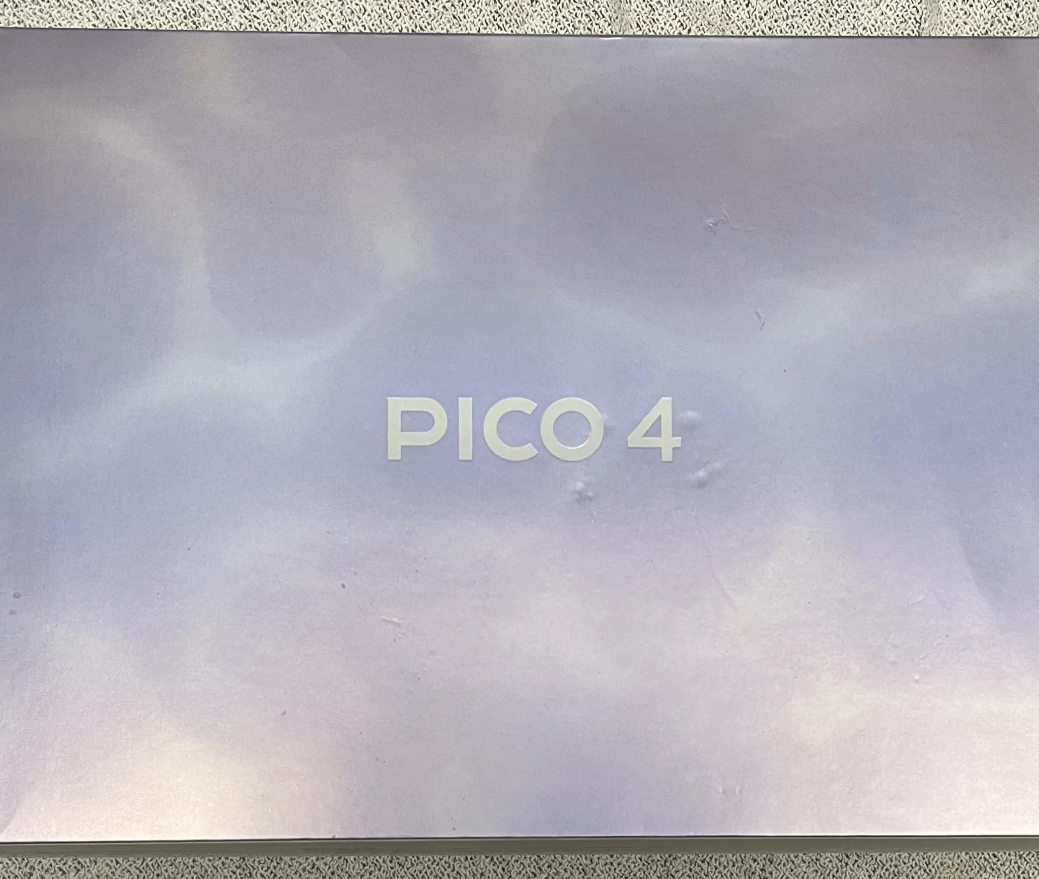 Pico 4 with accessories, used in good condition