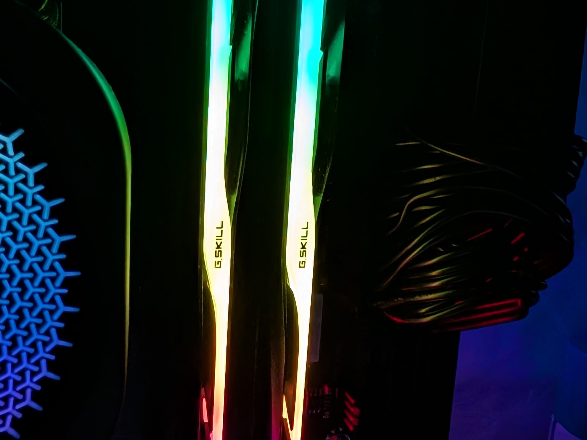 G.Skill Trident Z5 RGB 32 GB (2x16GB) DDR5 8000 RAM