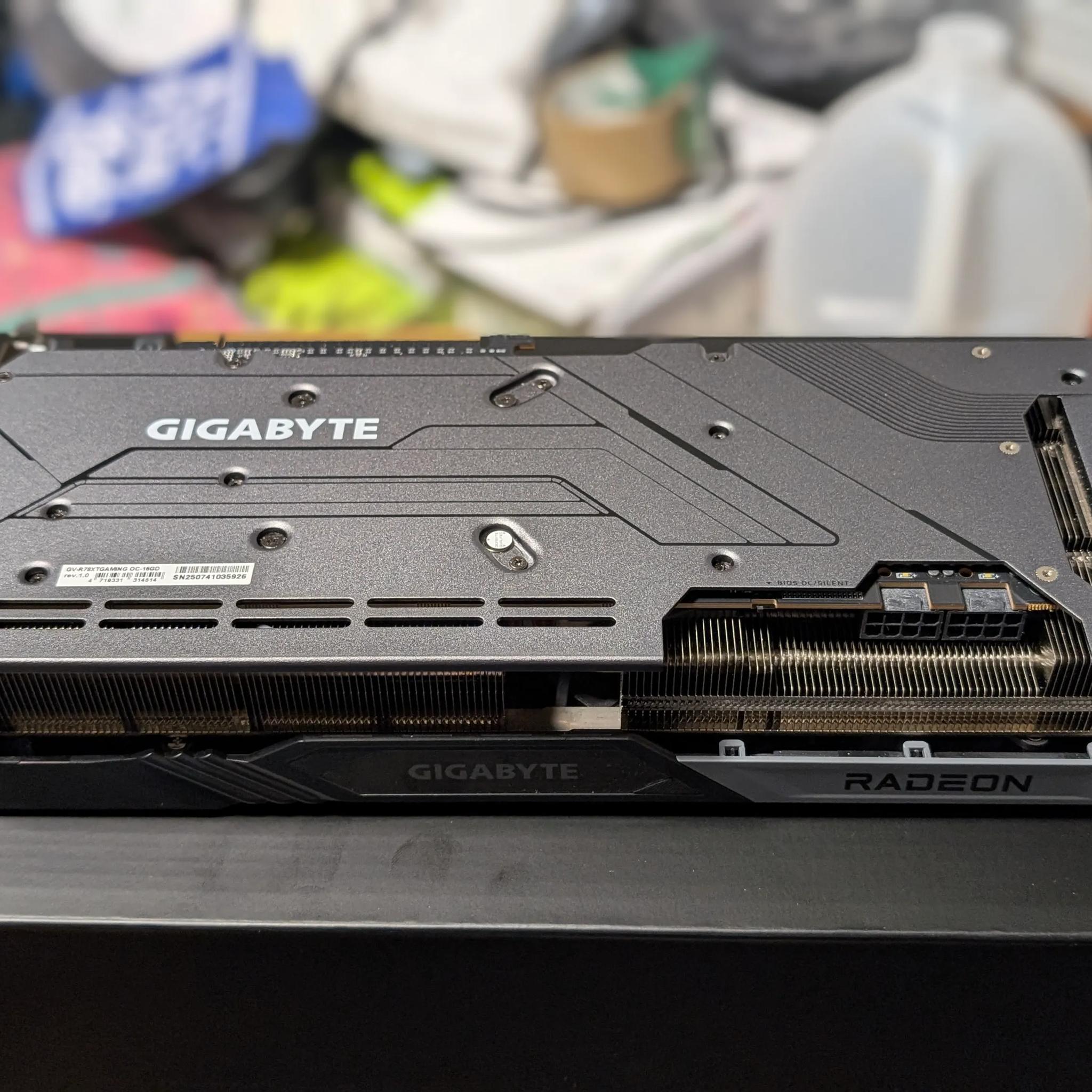 Radeon RX 7800 XT