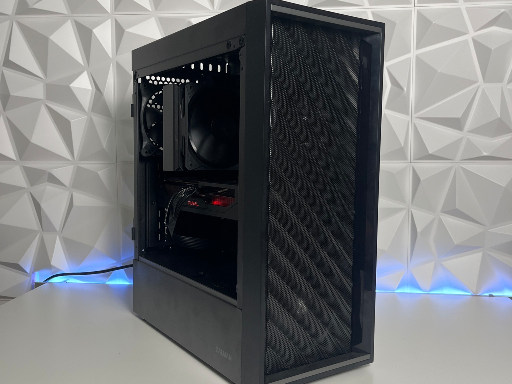 ⚫️⚫️ | i7 6850K + RX Vega 56 8GB | 16GB | WiFi & BT INCLUDED