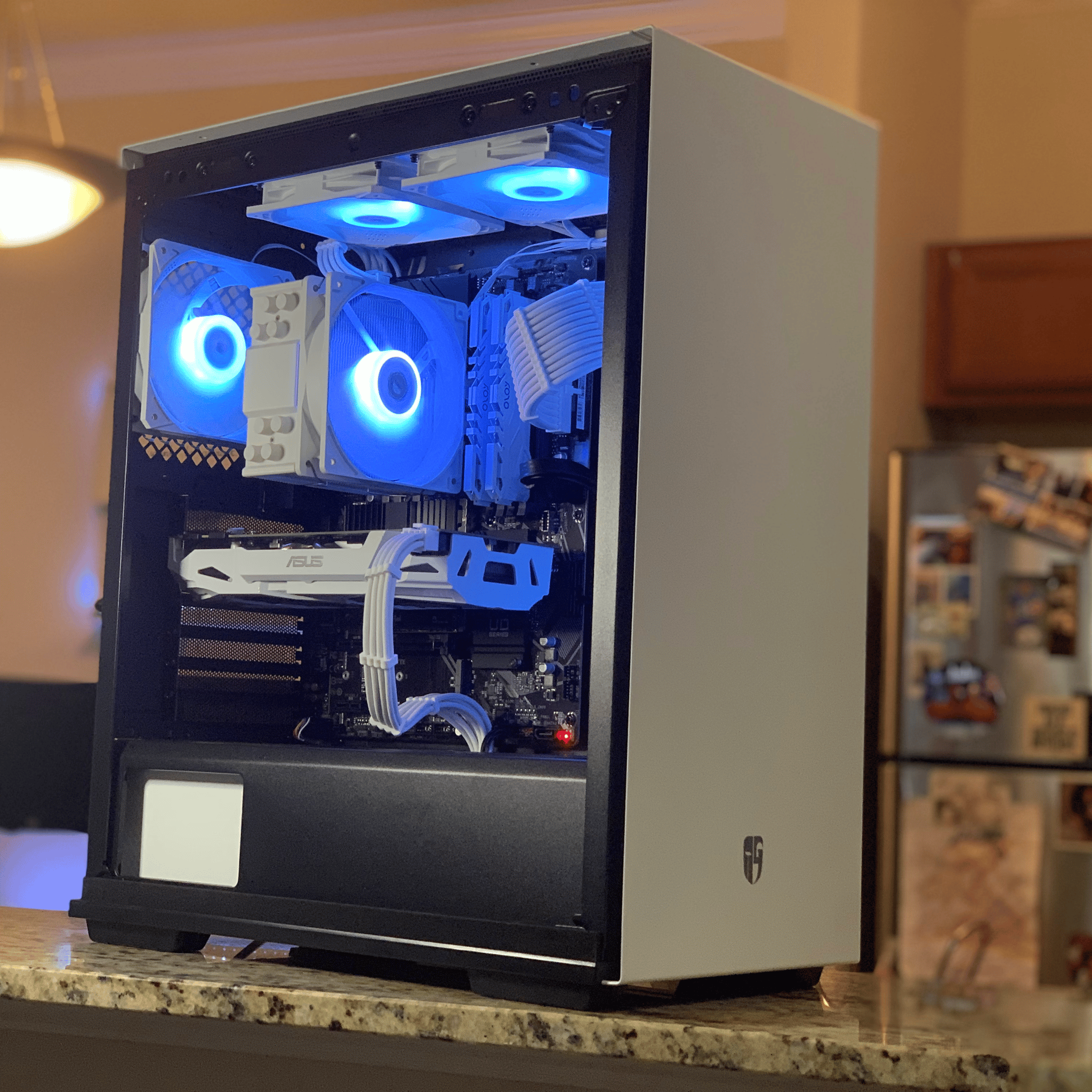 Mid Range White/Black Gaming PC (i5 10400 + GTX 1060)