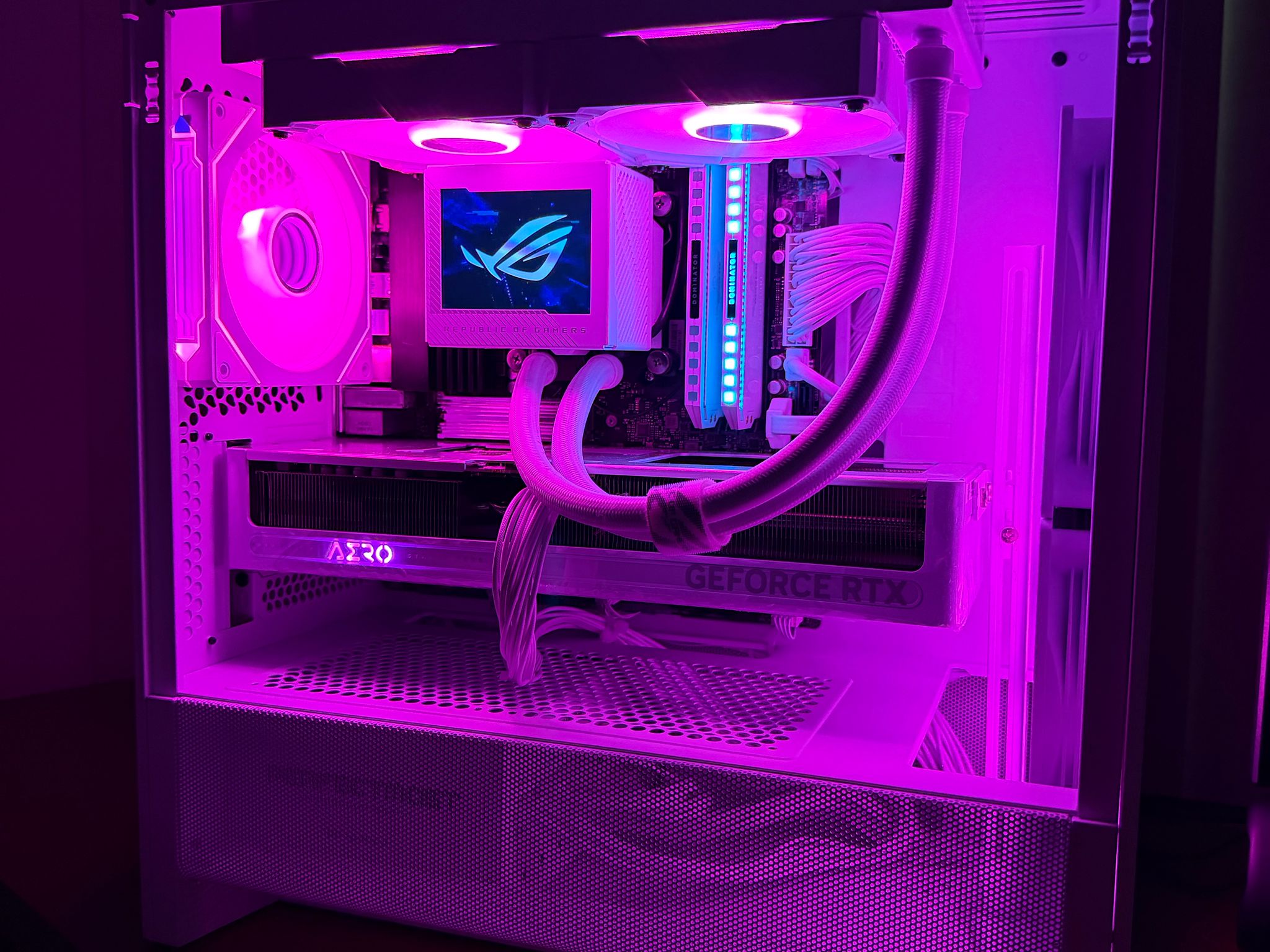 “Pink Panther” Gaming PC Customizable RGB Ryzen 7 8700G, RTX 5070 12GB, 32GB DDR5, 1TB Gen4 NVMe