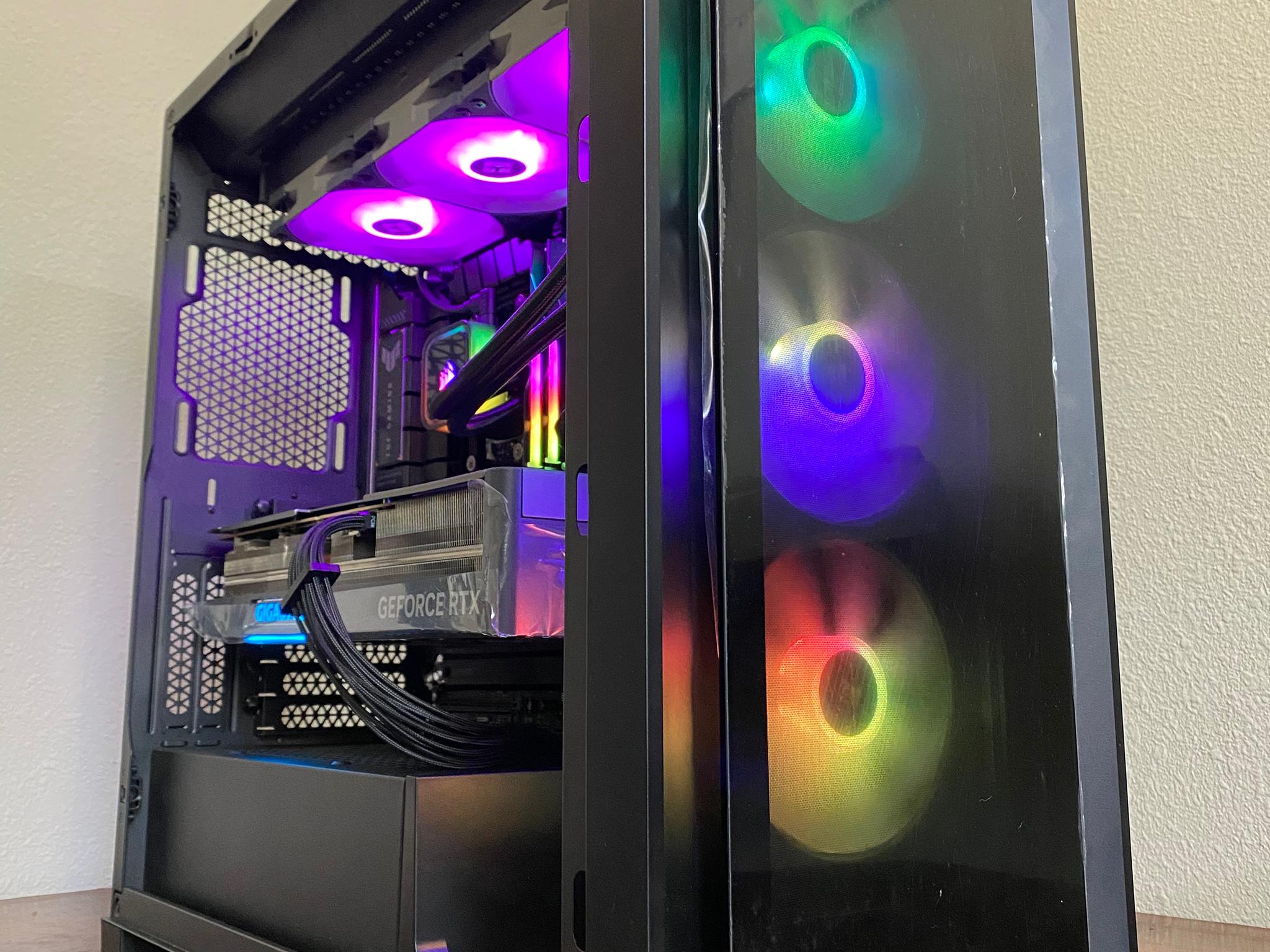 Black Opal III Ryzen 7 7700X RTX 4080 32GB DDR5 6000 CL 30 2TB NVME