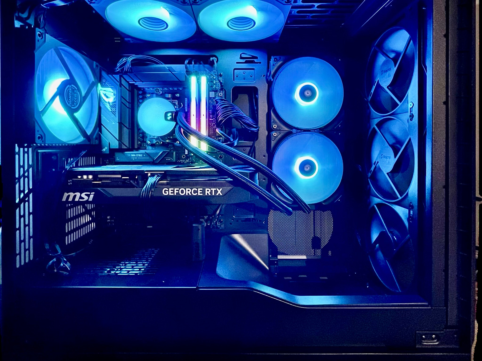 High-Performance Gaming PC / Workstation