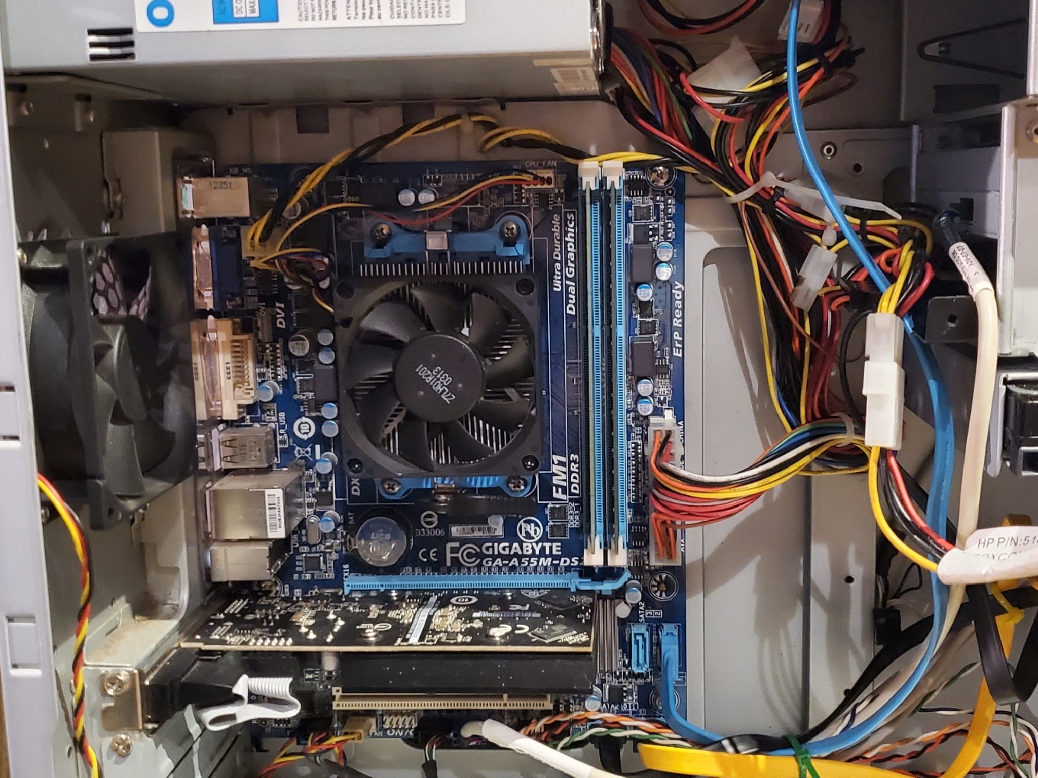 Retro Gaming PC - AMD Quad-Core / 8GB / Patriot SSD + 750GB / Win 7 Pro /