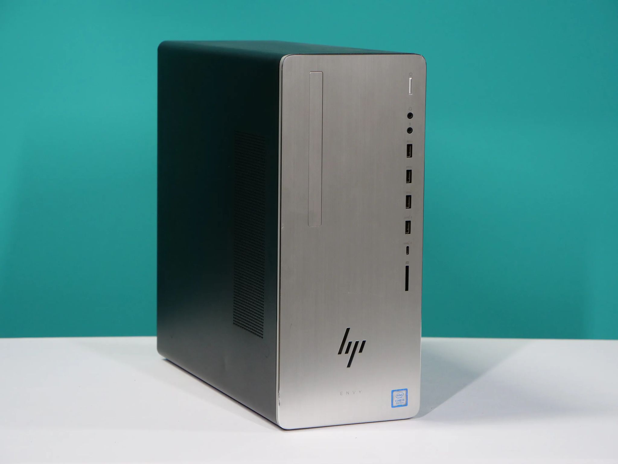 UCW Ready To Play: HP Envy MT E Sports Build (i5-8400 + GTX 1050ti + 32gb ram + 500gb m.2!)