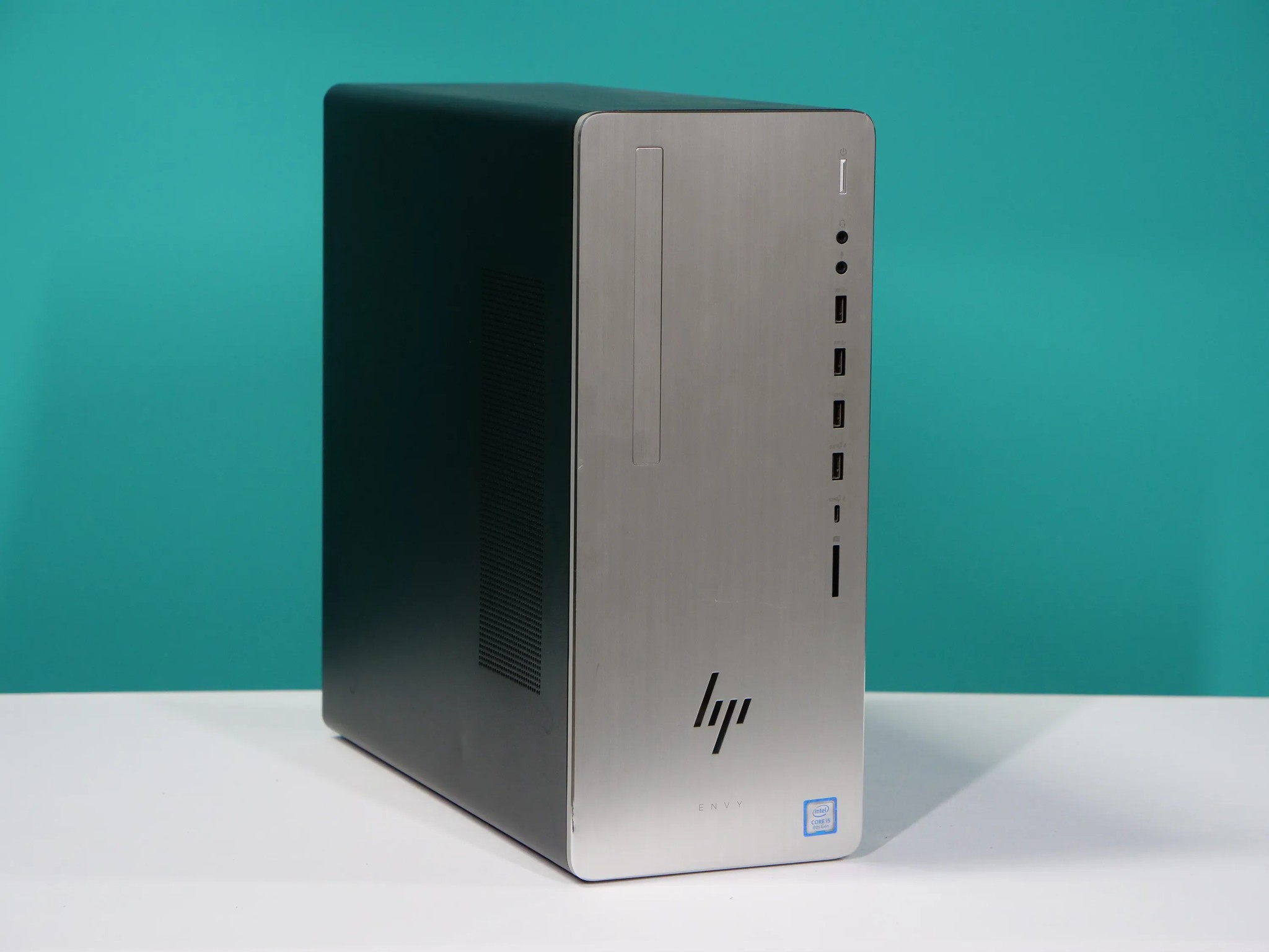 UCW Ready To Play: HP Envy MT E Sports Build (i5-8400 + GTX 1050ti + 32gb ram + 500gb m.2!)
