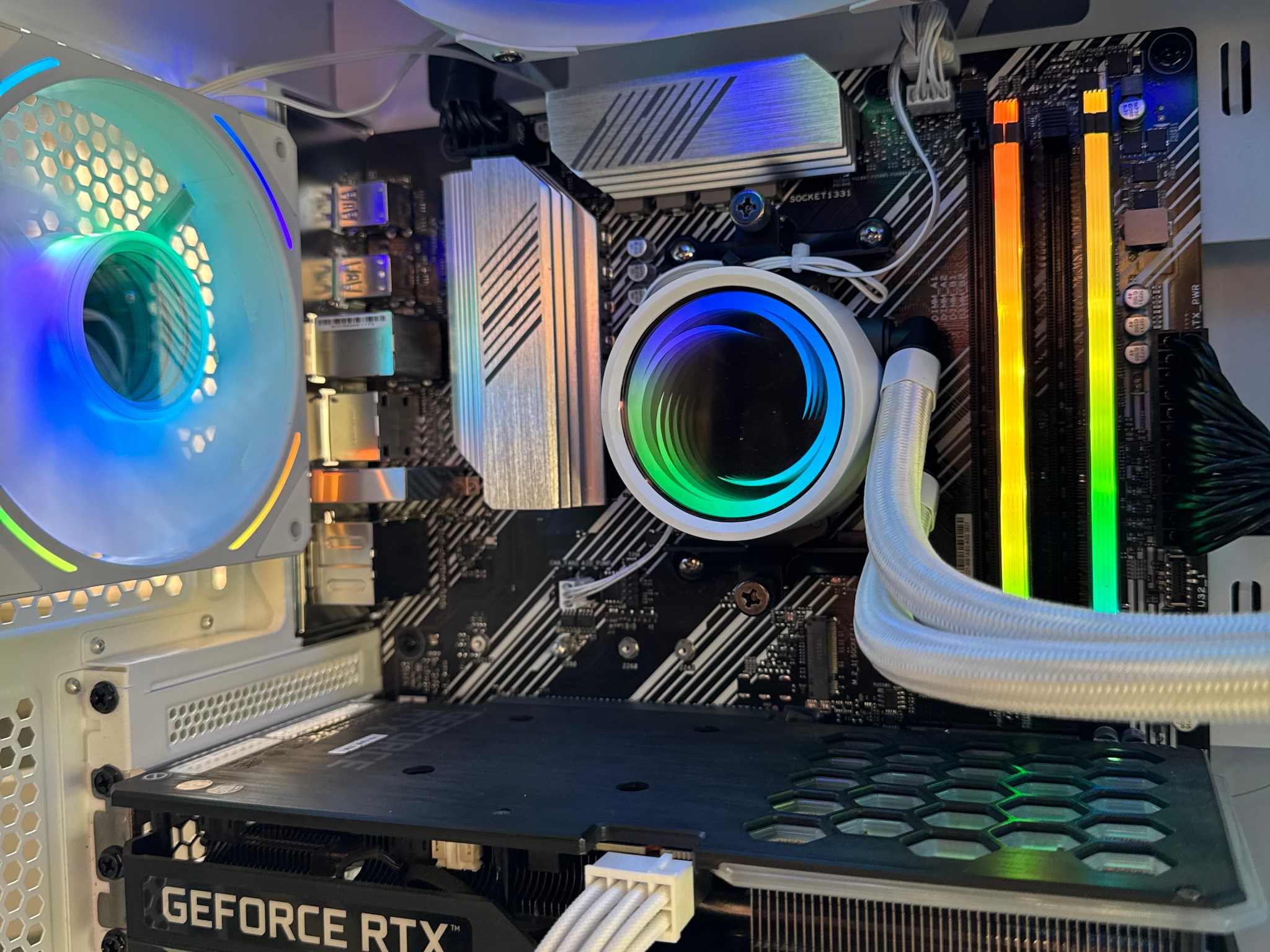 Whiteout Storm | Custom Gaming PC | 3060 TI - R5 5500 - 16GB Ram - 512 NVme