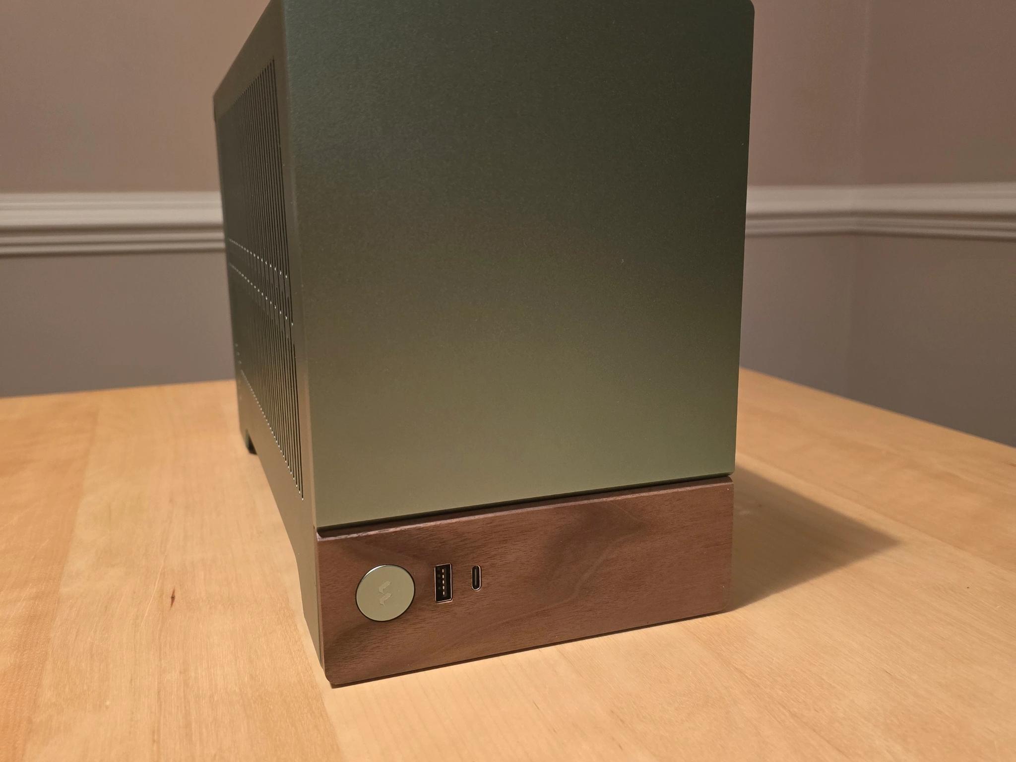 1440p Compact "Jade Badger V2" | Eats through Fortnite and AAA Games | Nvidia RTX 4070