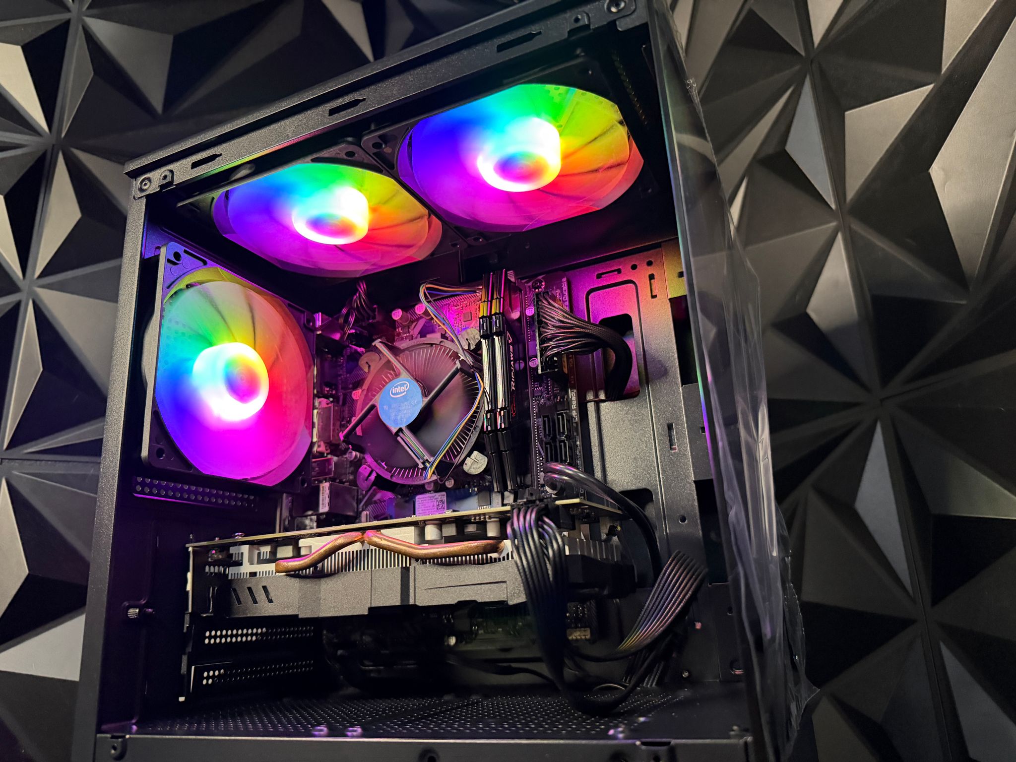 💜🔥 THE BUDGET BADDIE 🔥💜 i5 10500T| RX 580 | 16 GB DDR4| 500GB NVMe| 650W PSU
