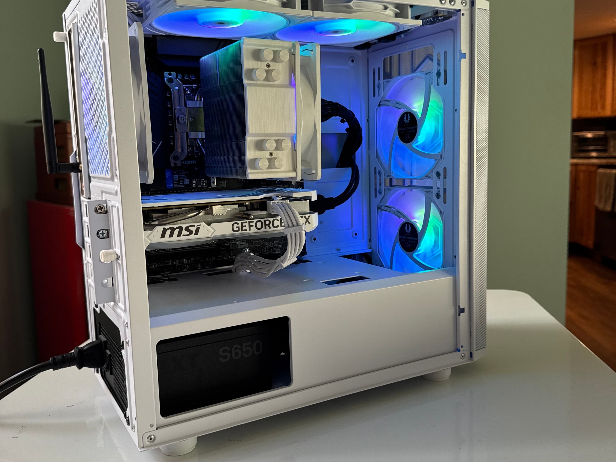 Arctic Fury | Custom Gaming PC | 4060  - i5 12600k - 16GB Ram - 1 TB NVMe