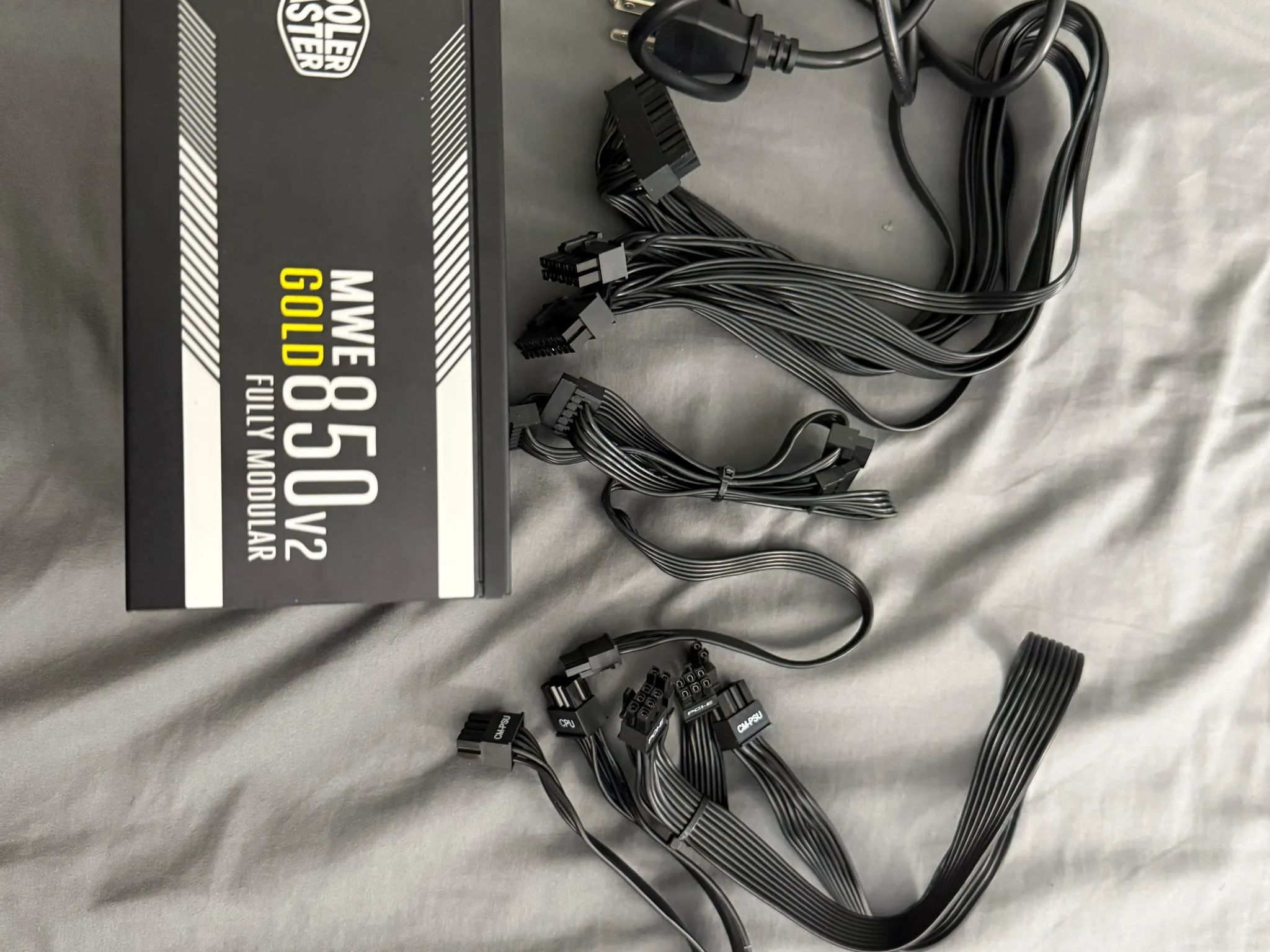 Cooler Master MWE Gold 850 V2 Full Modular, 850W, 80+ Gold Efficiency PSU