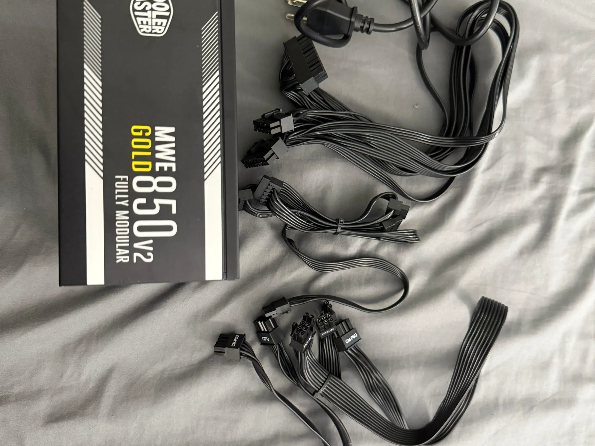 Cooler Master MWE Gold 850 V2 Full Modular, 850W, 80+ Gold Efficiency PSU