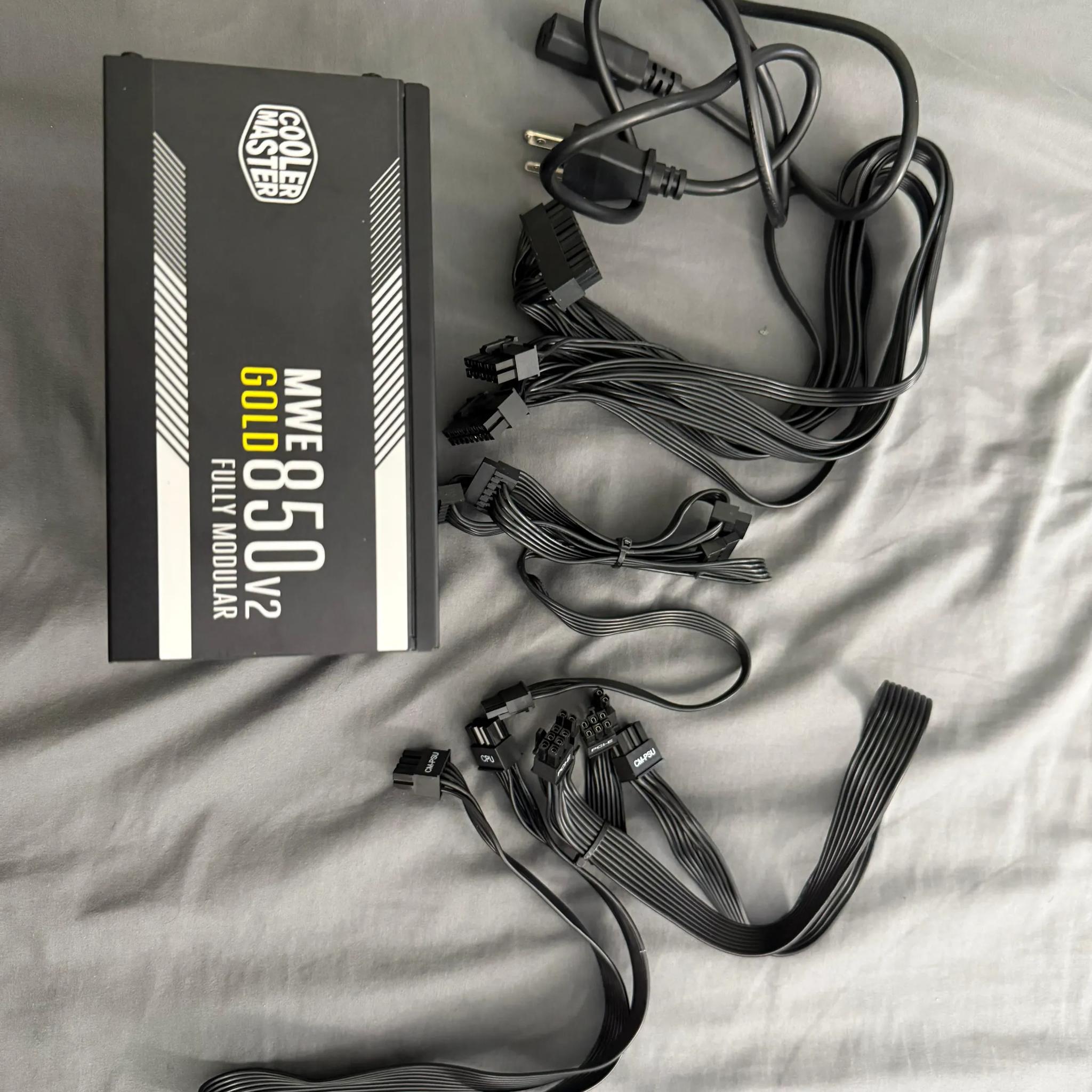 Cooler Master MWE Gold 850 V2 Full Modular, 850W, 80+ Gold Efficiency PSU