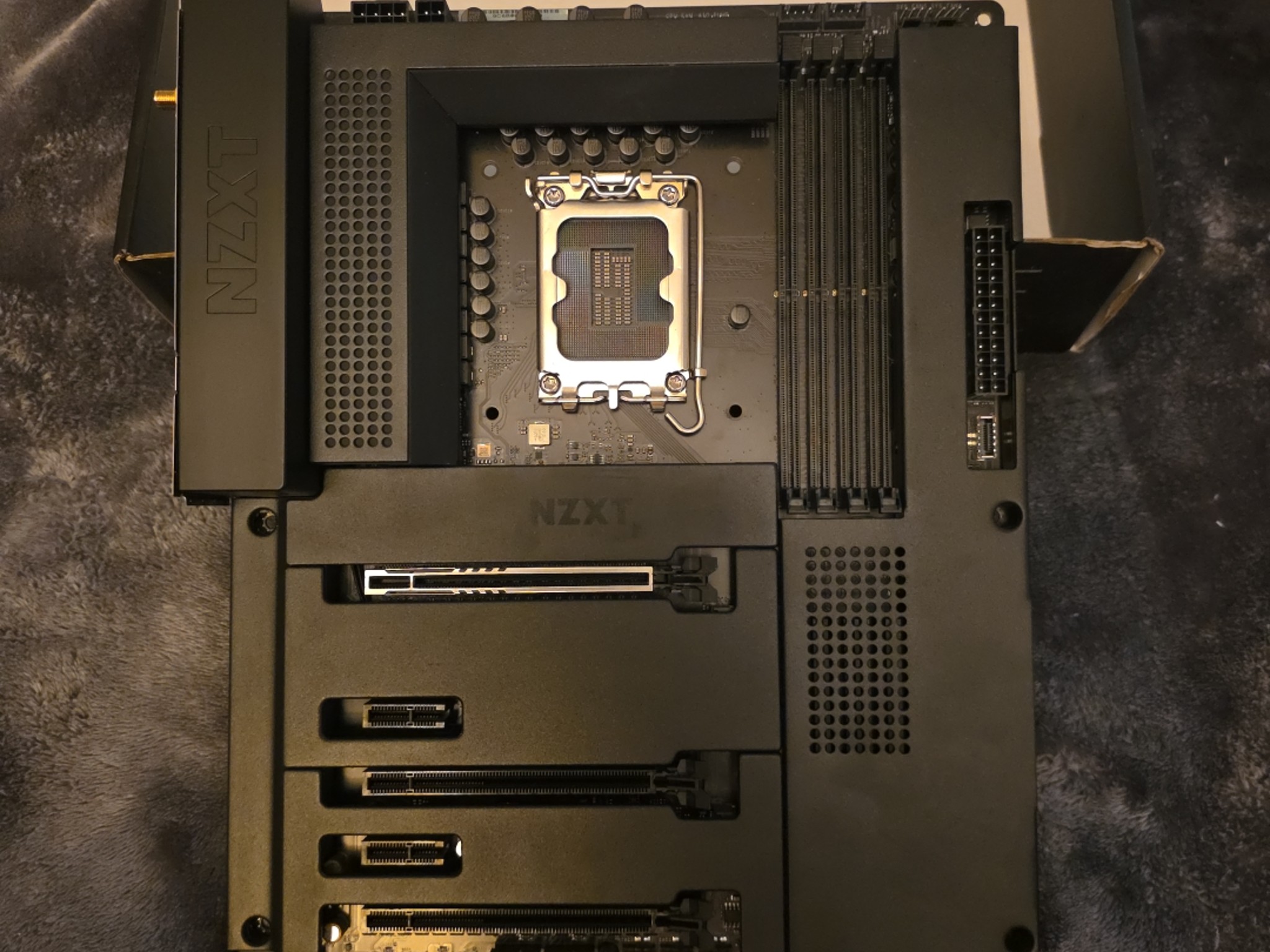 NZXT N7-Z79XT-B1 Intel LGA 1700 Z790 ATX Desktop Motherboard Black