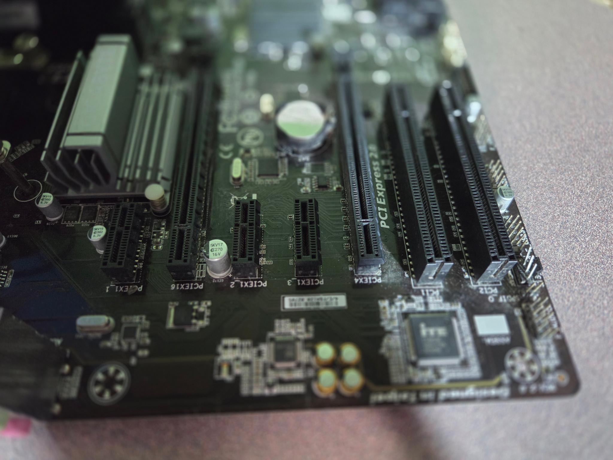 Bundle: Gigabyte GA-970A-DS3P | AMD FX-8320 | 16GB Corsair RAM DDR3