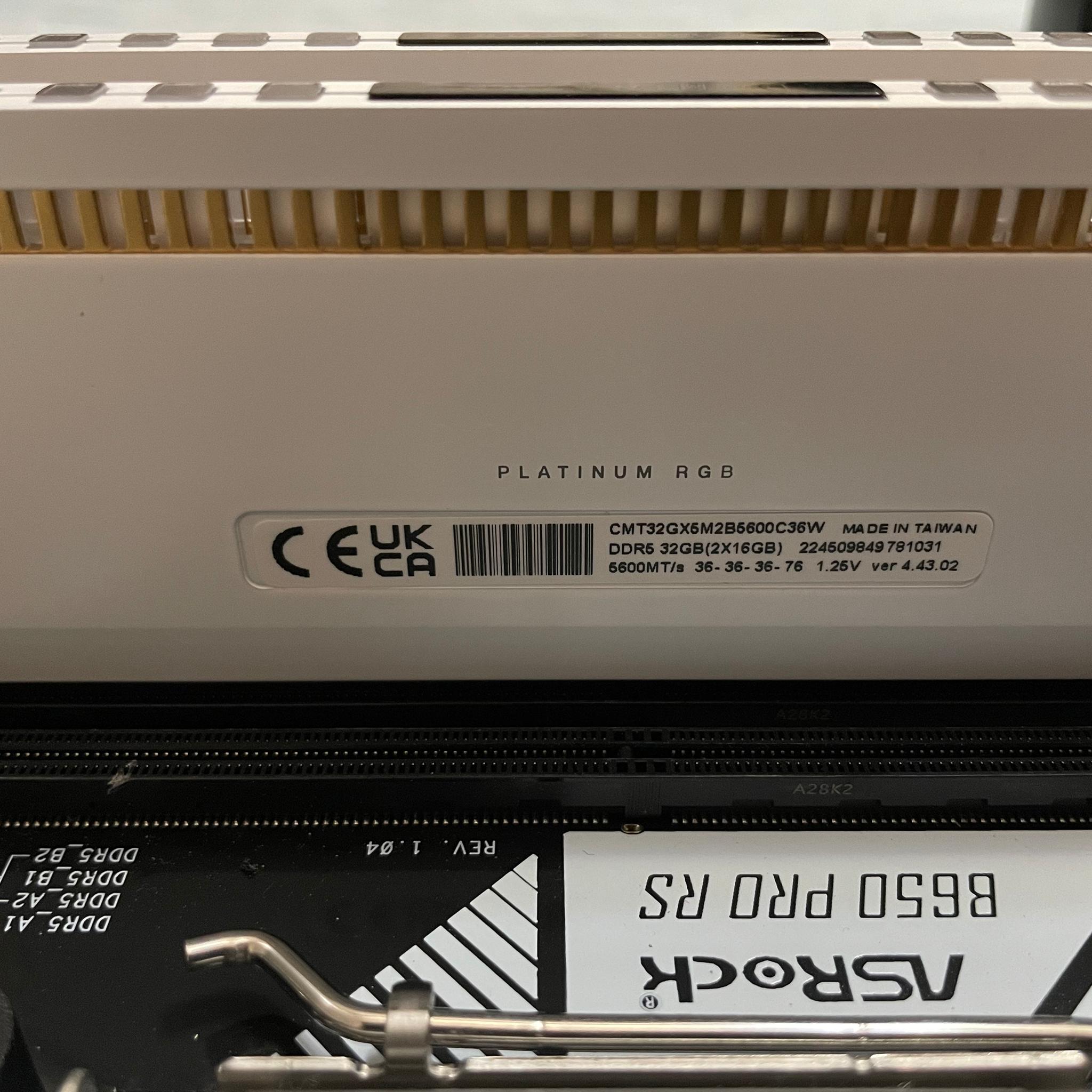 ASRock B650 Pro RS + Corsair Dominator Platinum RGB 32GB DDR5-5600 RAM