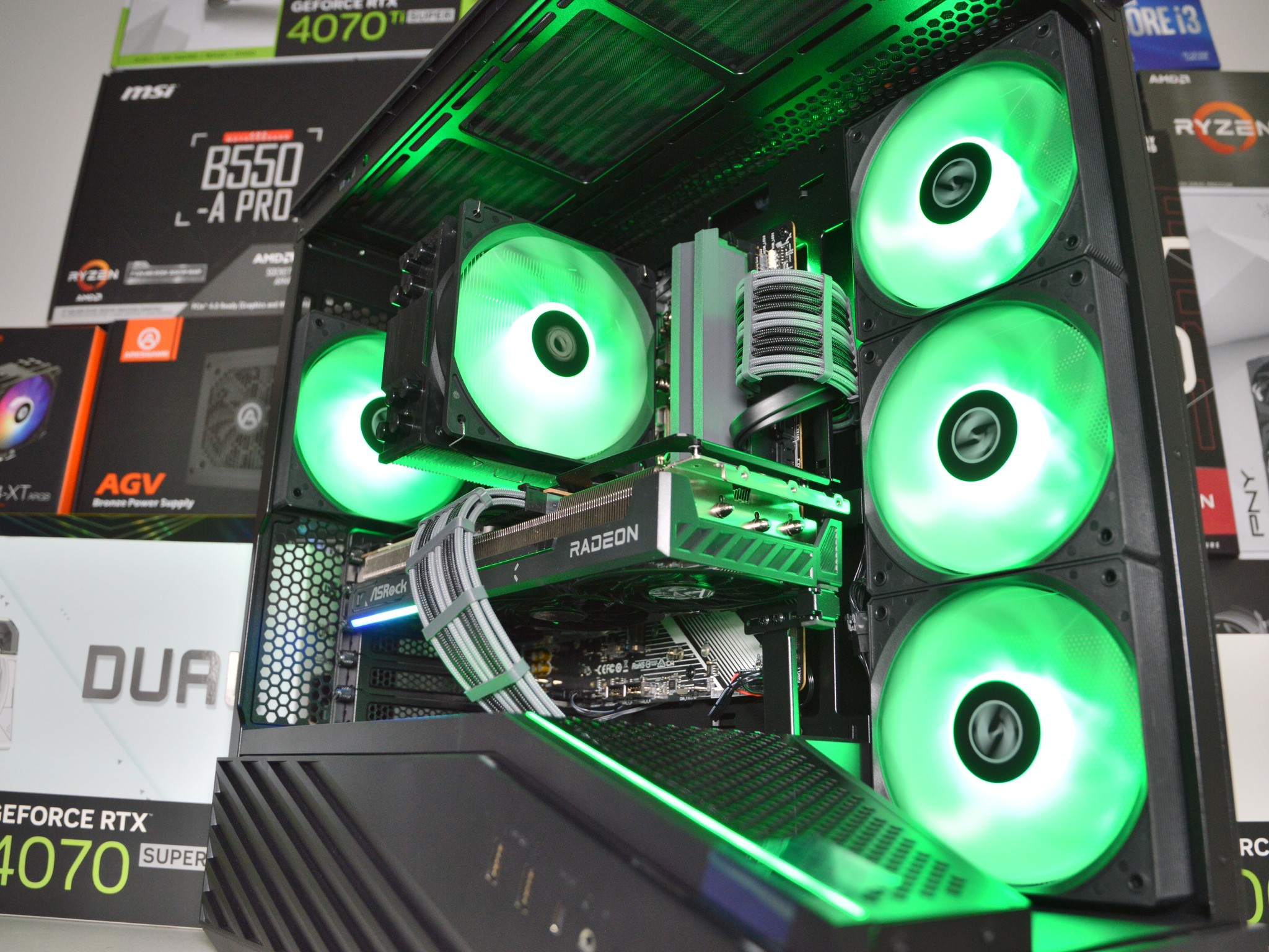⚫⚫ | RX 9070 16GB | RYZEN 7 7700X | 16 GB DDR5 RAM | 1TB NVME SSD | Royal Knight |