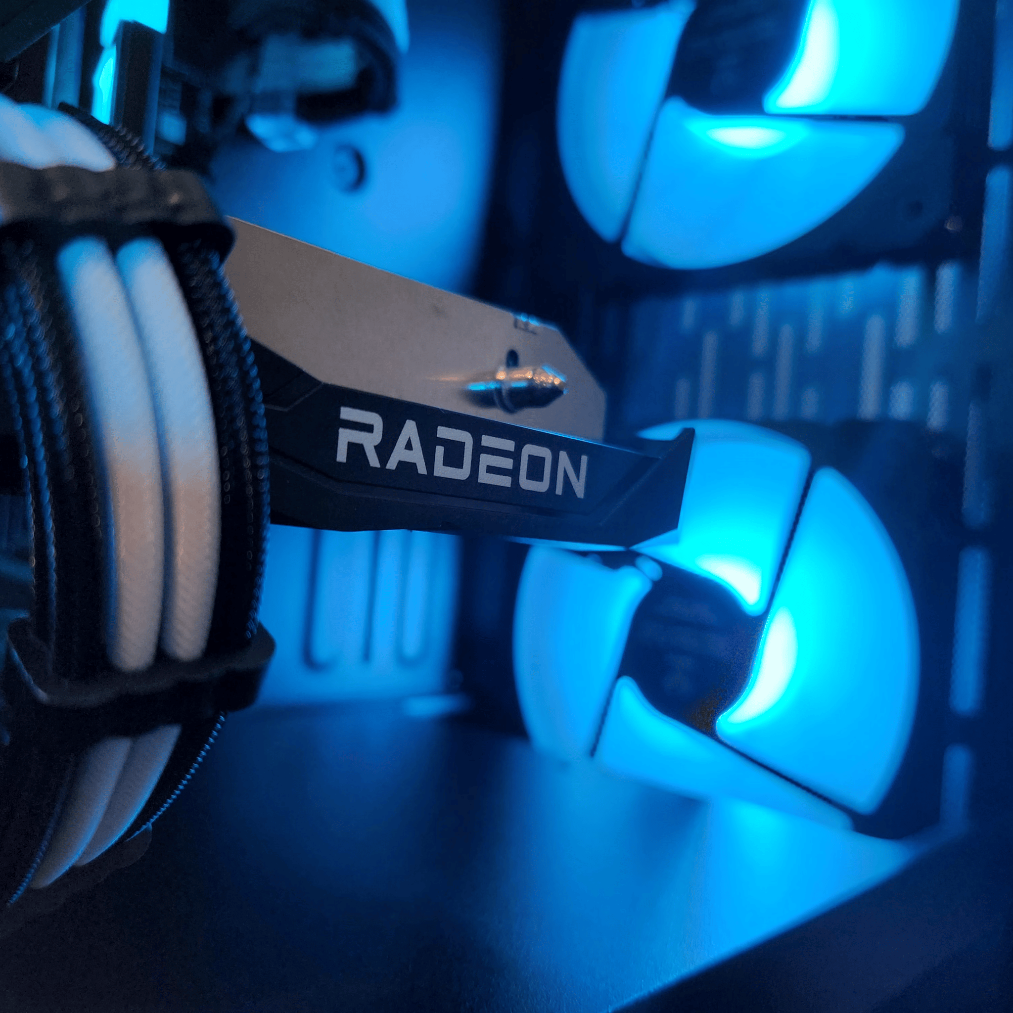 Custom 10400f | RX 6600 | 16GB 2666 MHz | 1TB NVME SSD Gaming PC