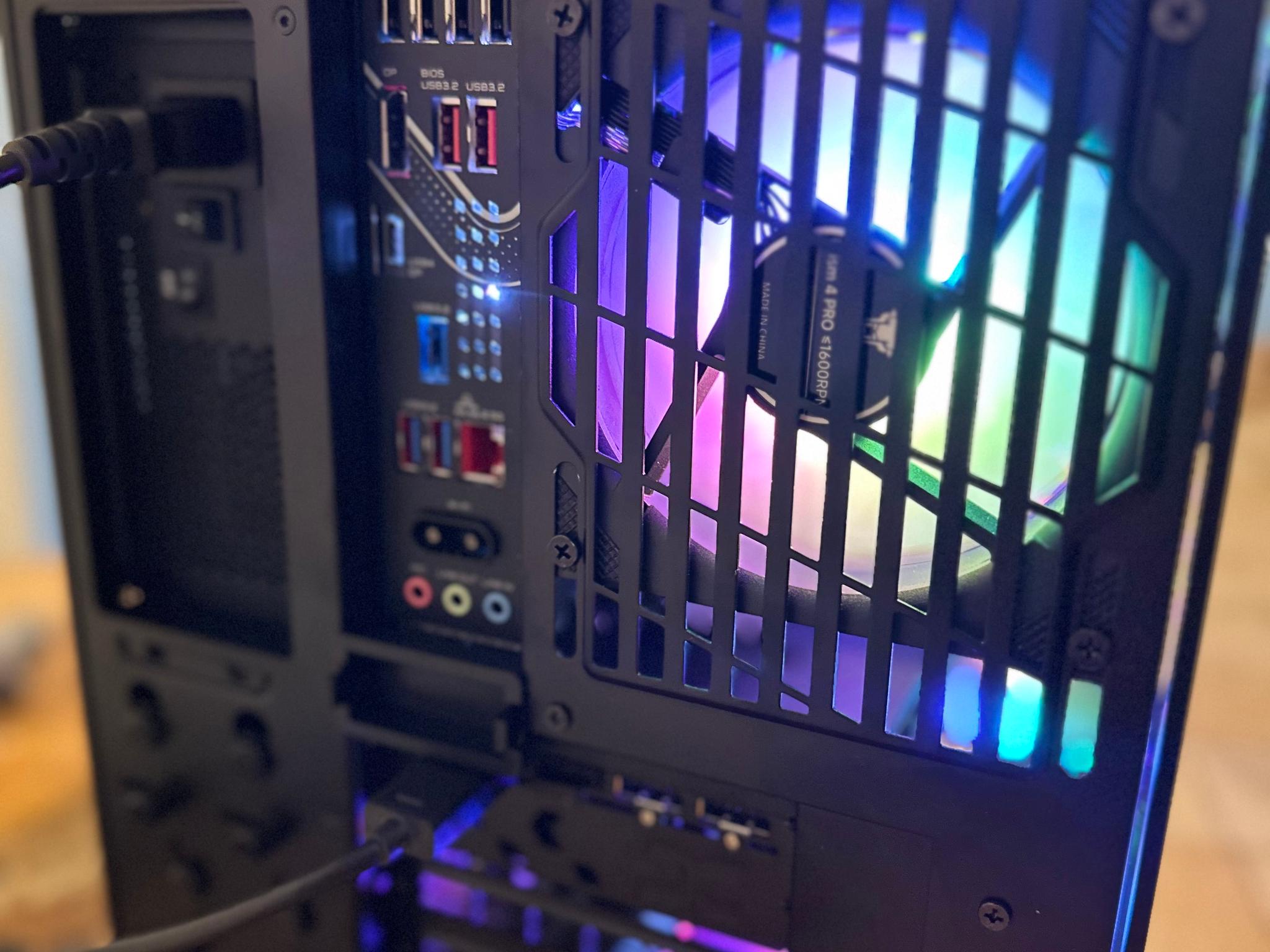 Intel Core Ultra 7 270K+ / PowerColor Reaper RX 9070XT 16GB / 32GB RAM / 2TB M.2 /MidTower Gaming PC