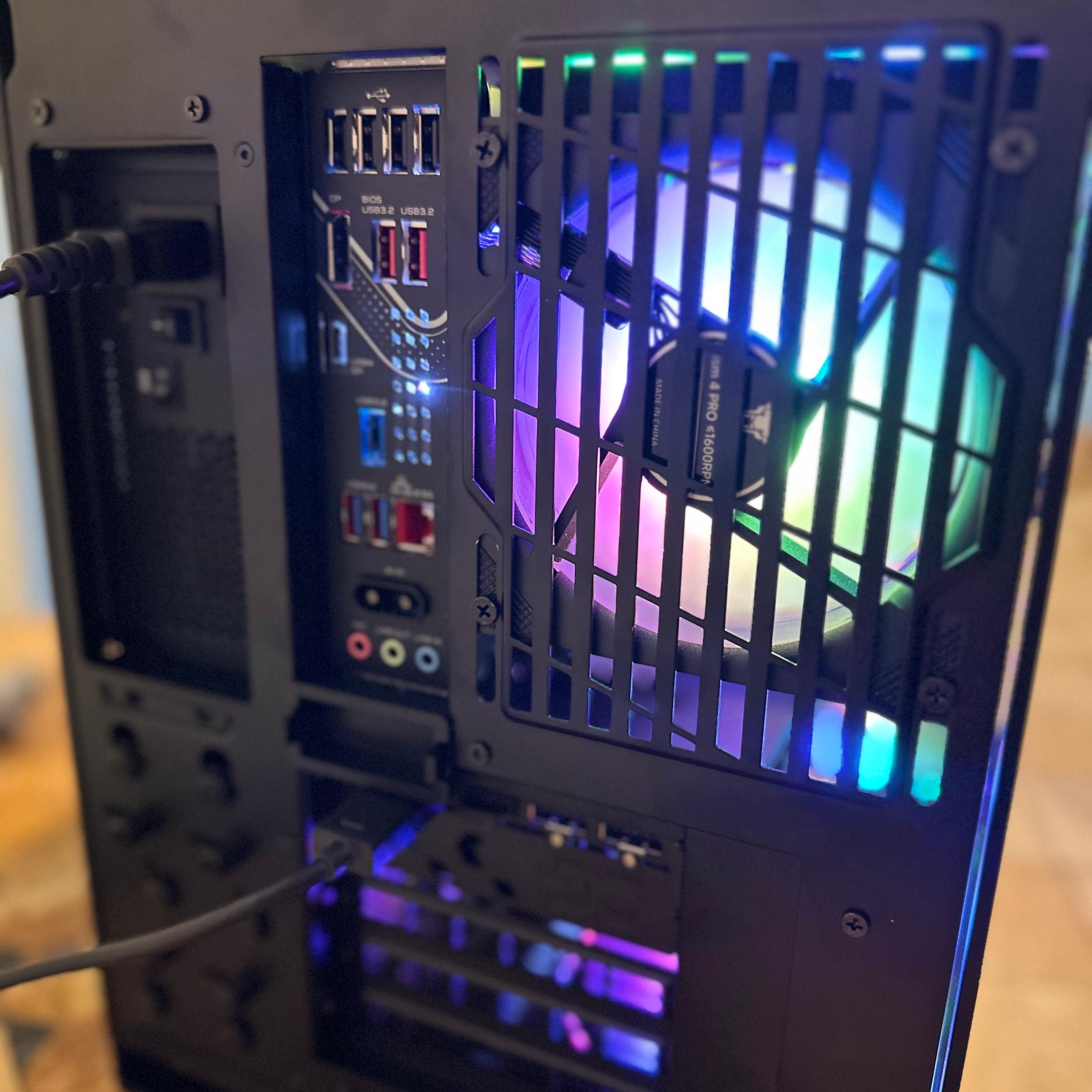 Intel Core Ultra 7 270K+ / PowerColor Reaper RX 9070XT 16GB / 32GB RAM / 2TB M.2 /MidTower Gaming PC
