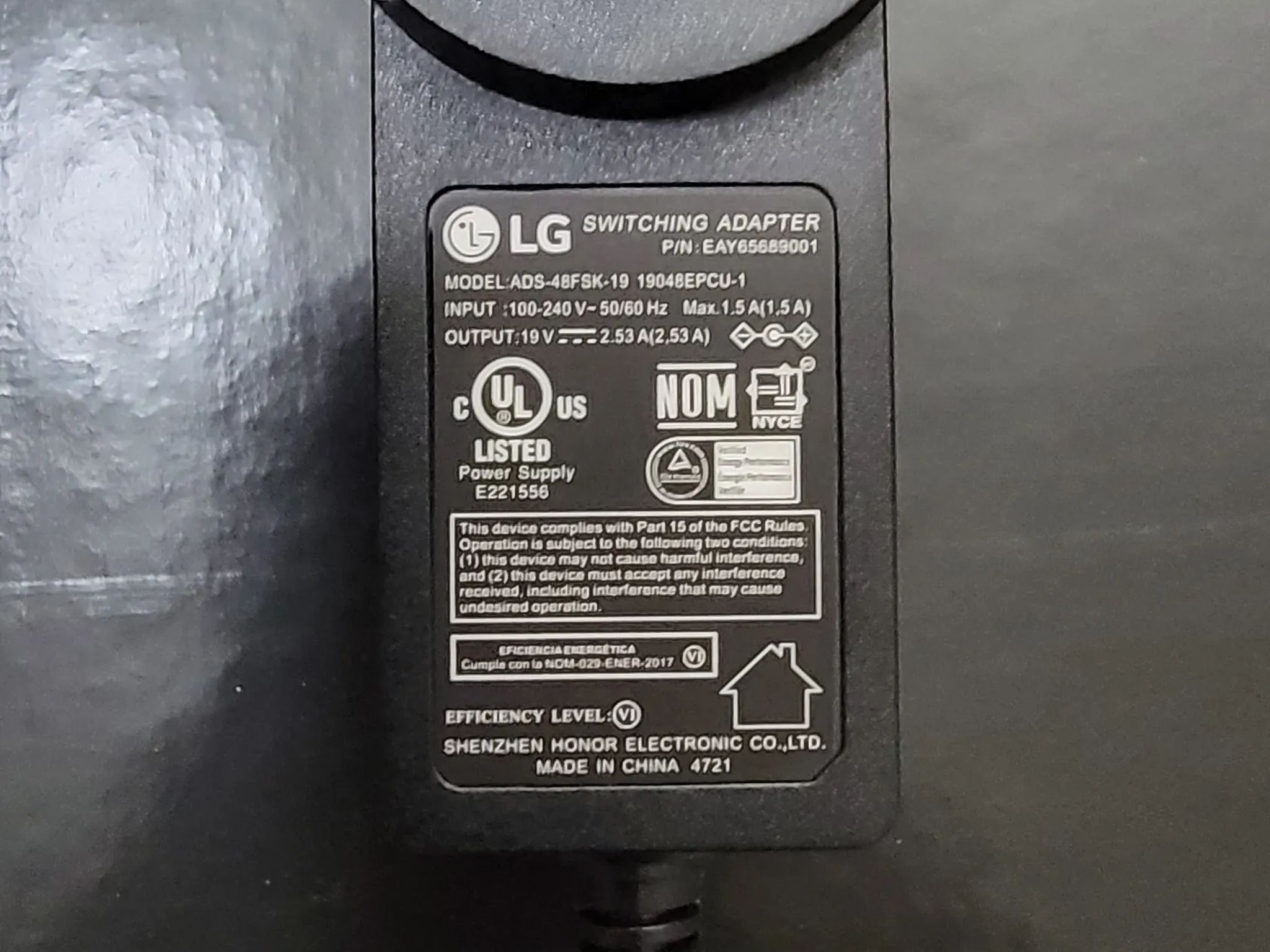 LG 32 inch UltraGear 1440p Nano IPS 1ms 165Hz HDR Monitor with G-SYNC and FreeSync Compatibility