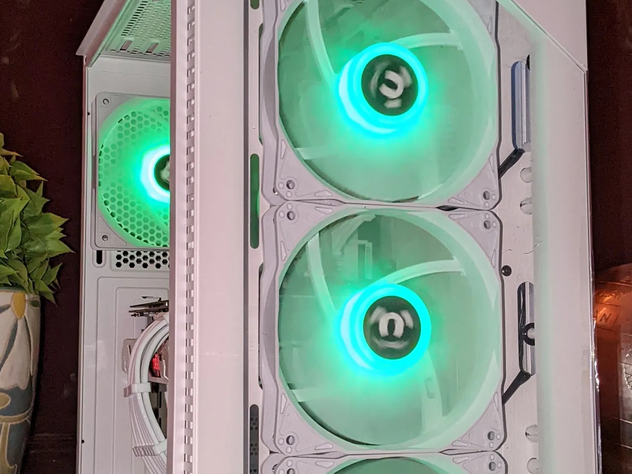 ⚪️Diablo Albus🔥🔥🔥| RX 580 8GB| Ryzen 5| 32GB TFORCE DDR4 RAM| 1TB SSD|Windows 11 Pro