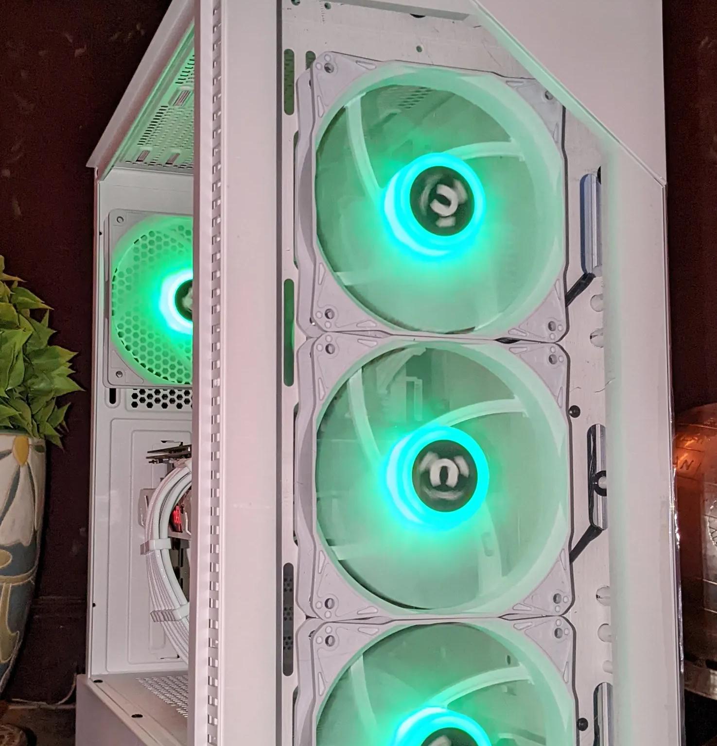 ⚪️Diablo Albus🔥🔥🔥| RX 580 8GB| Ryzen 5| 32GB TFORCE DDR4 RAM| 1TB SSD|Windows 11 Pro