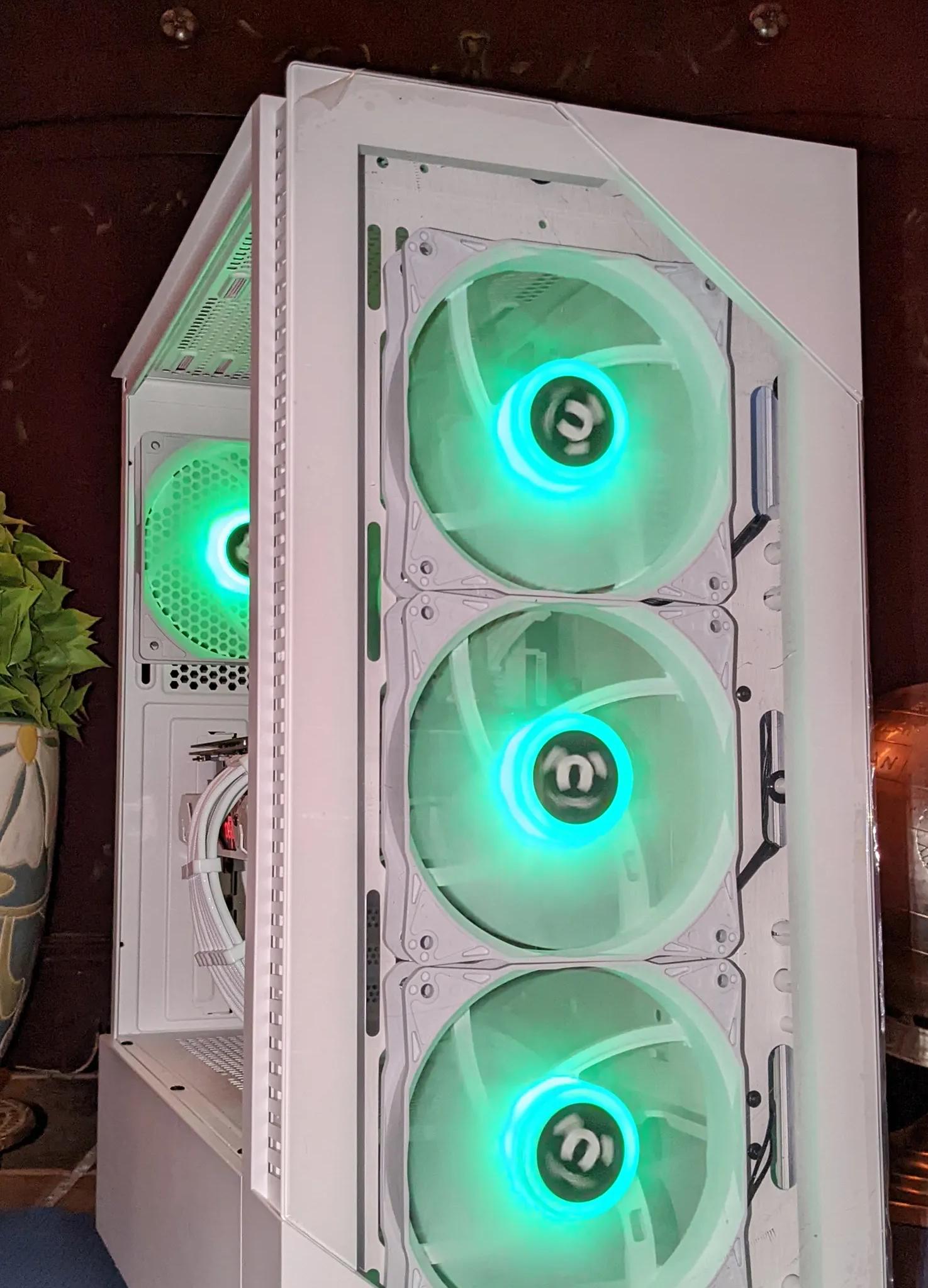 ⚪️Diablo Albus🔥🔥🔥| RX 580 8GB| Ryzen 5| 32GB TFORCE DDR4 RAM| 1TB SSD|Windows 11 Pro