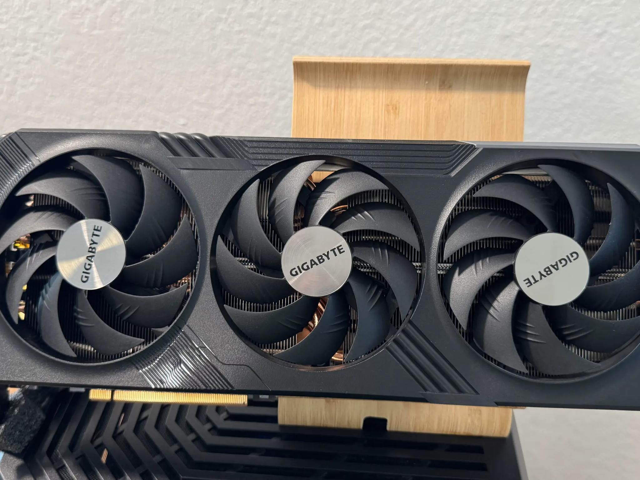 Gigabyte Radeon RX 7900 XTX GAMING OC 24G video card