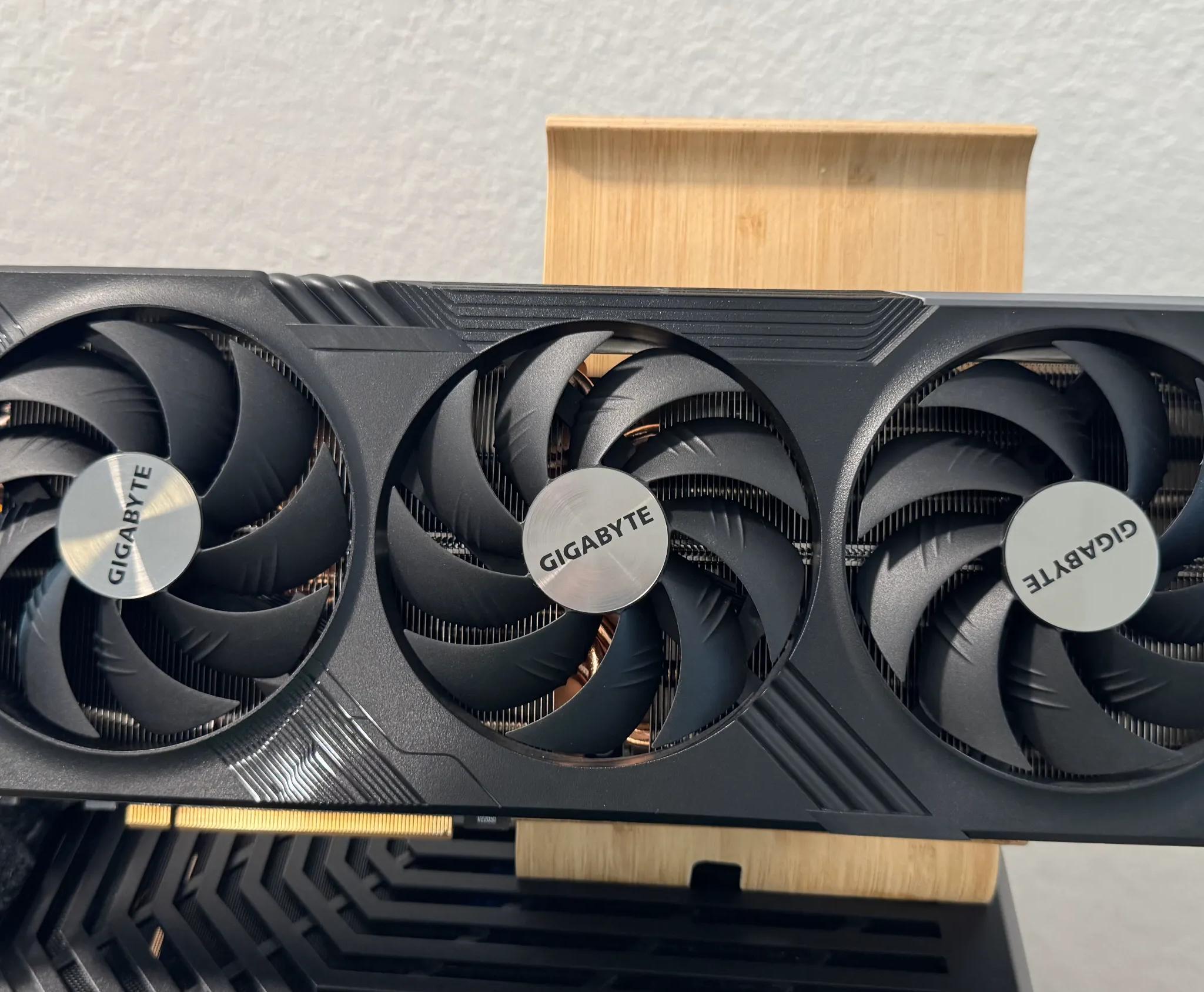 Gigabyte Radeon RX 7900 XTX GAMING OC 24G video card