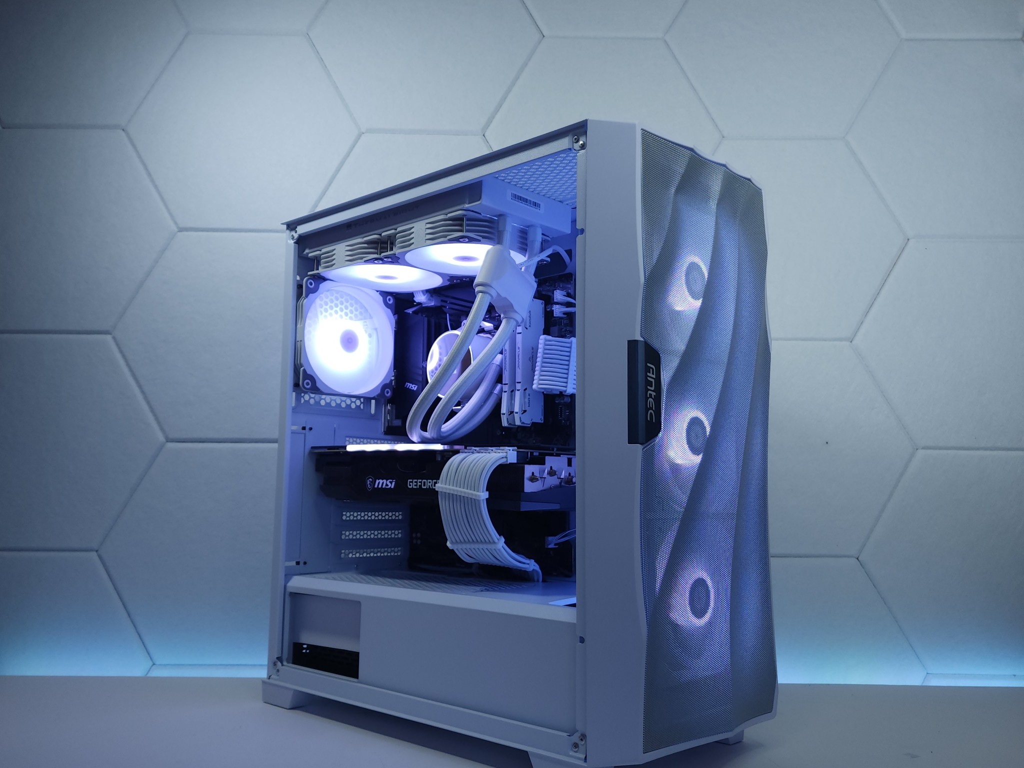 🤍🤍RTX 3080Ti | Ryzen 7 5700X | 32GB 3200MHz | 1TB NVMe SSD