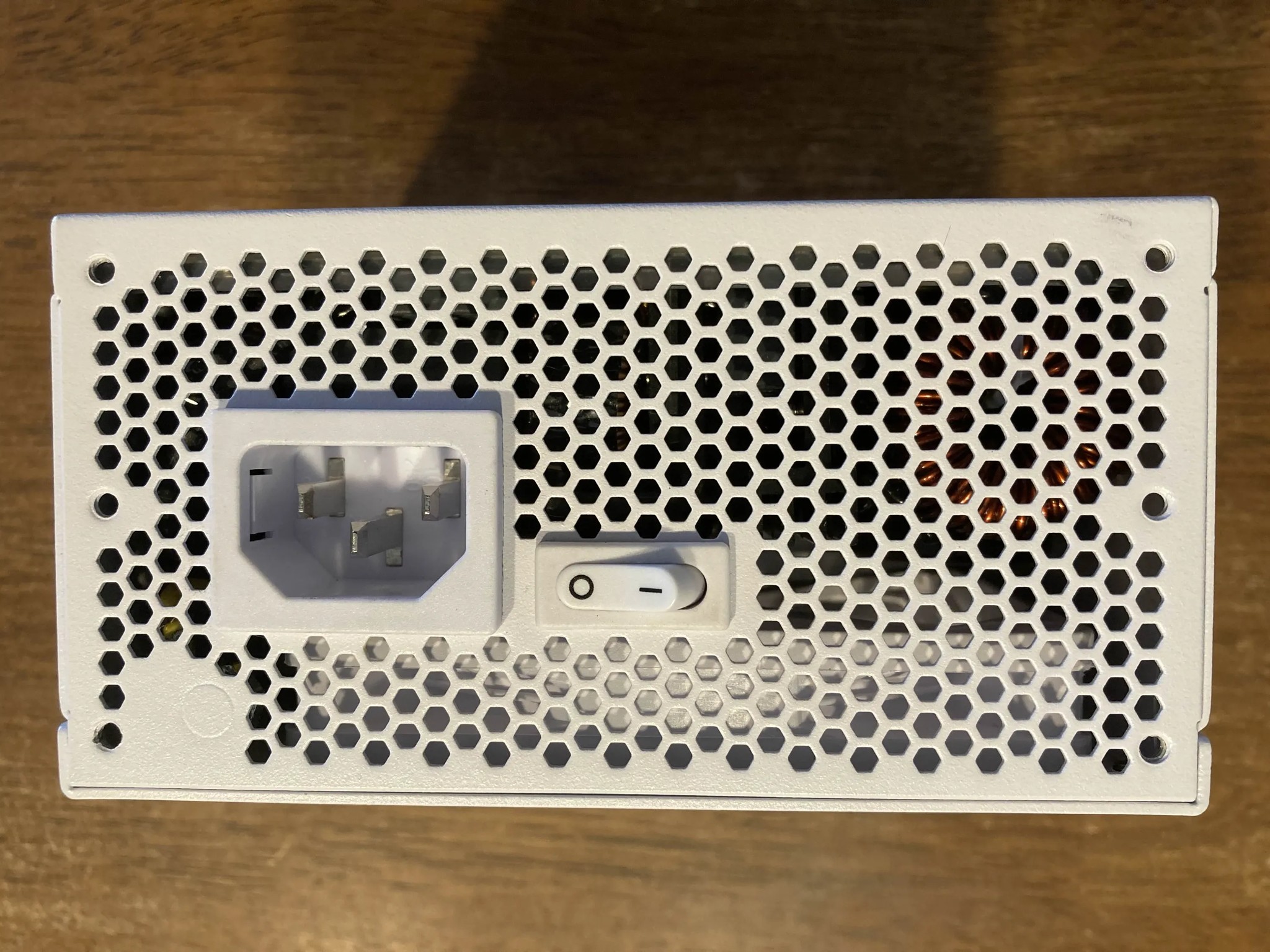 Lian Li SP750 750W 80+ Gold Fully-Modular SFX Power Supply